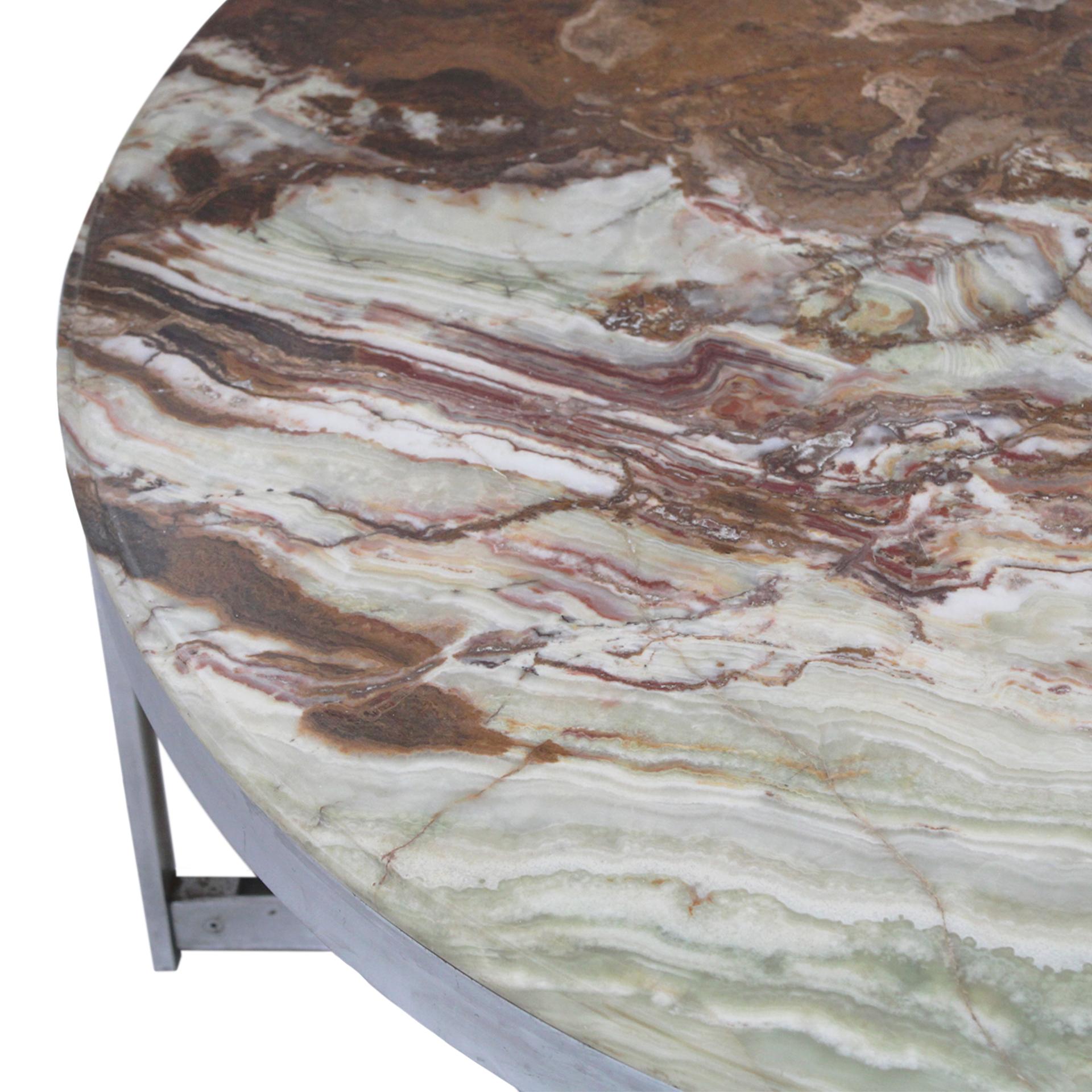 Runder Onyx Couchtisch mit Stahlgestell, Italien (20. Jahrhundert) im Angebot