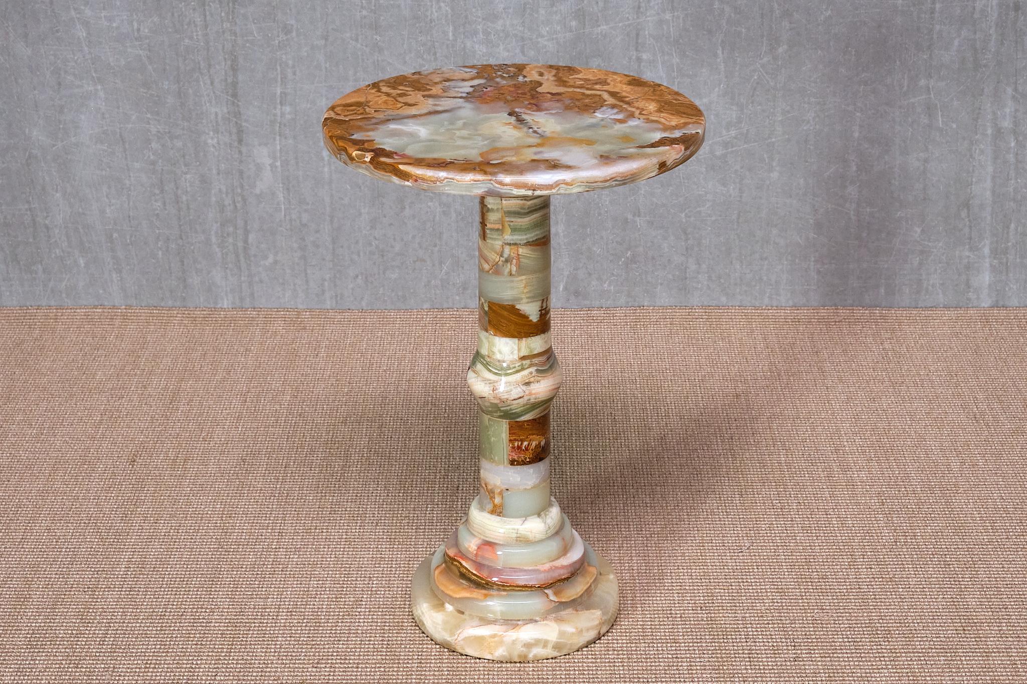 Circular Onyx Side Table with Pedestal Base, Italy, 1960s 5