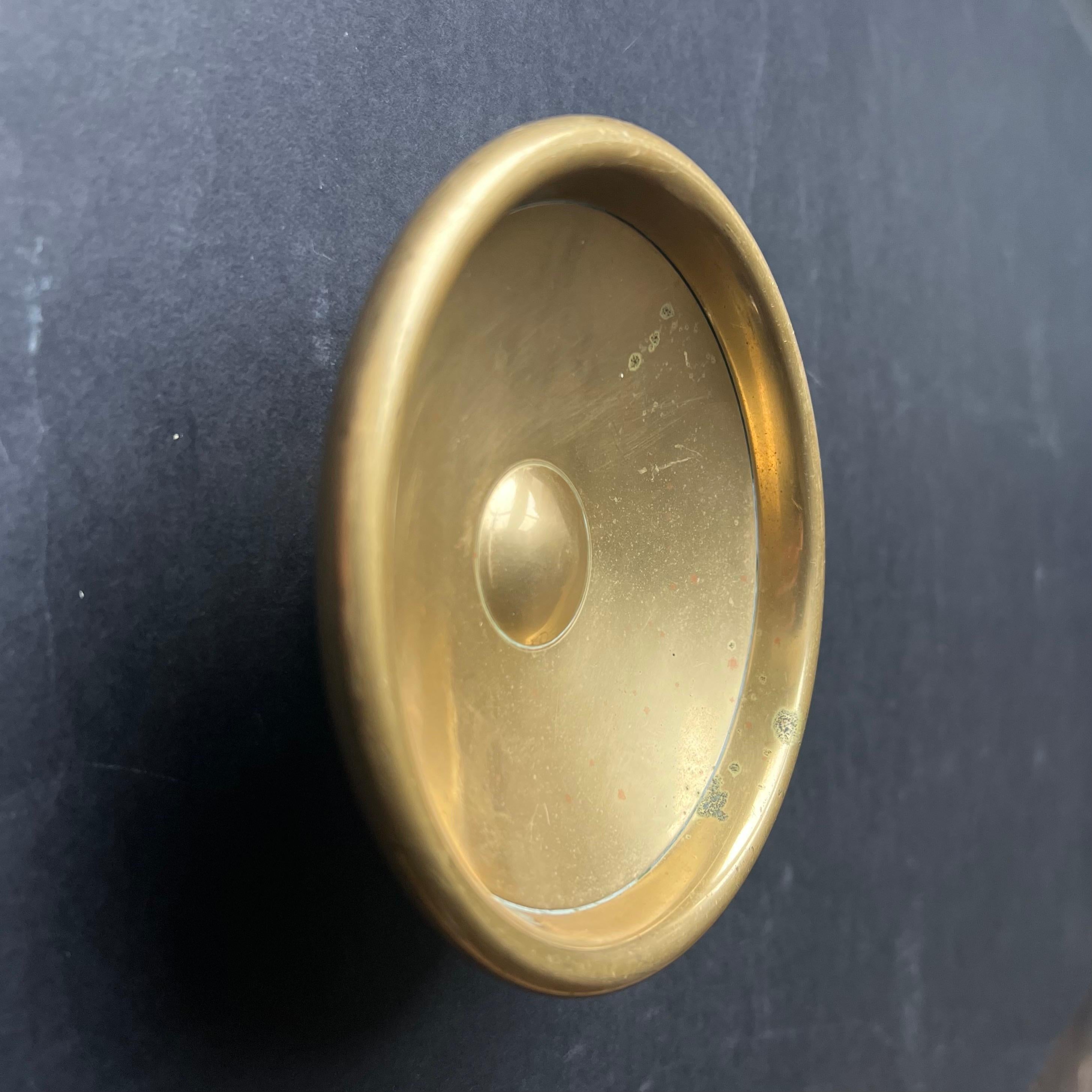 Metallo Maniglia circolare a pressione in ottone, metà del XX secolo, Inghilterra in vendita