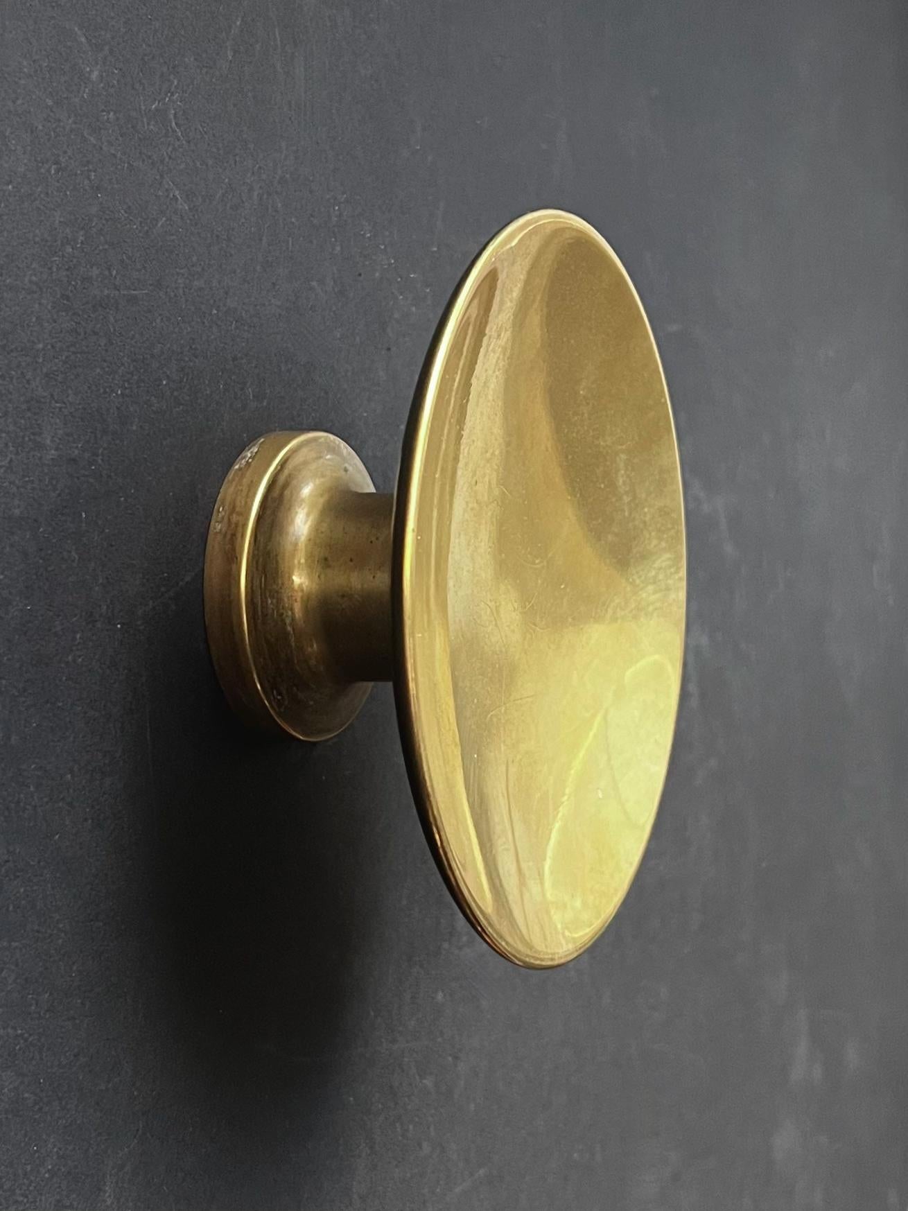 Mid-Century Modern Circular Push-and-Pull Door Handle in Bronze, Mid-20th Century, France [I] For Sale