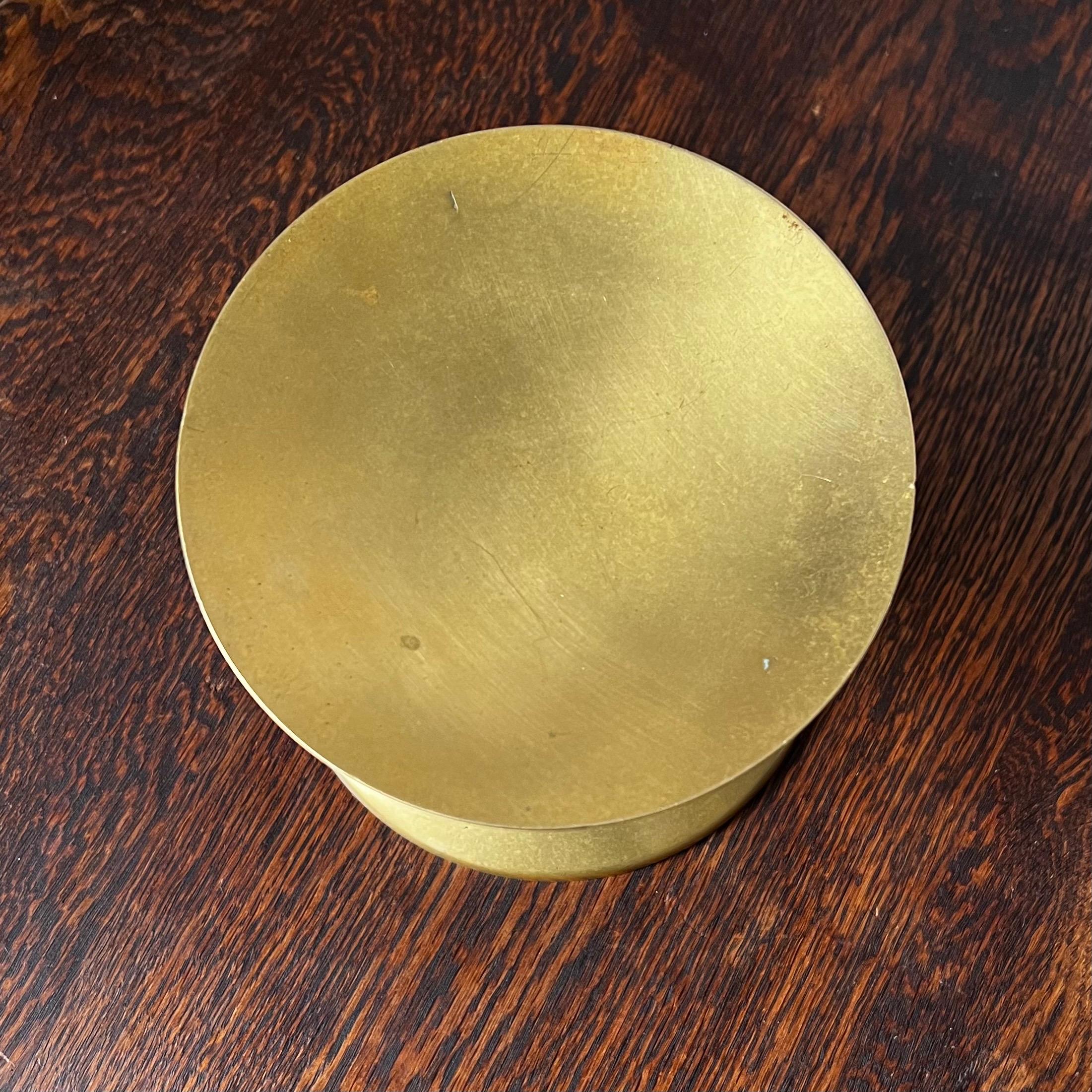 Maniglia circolare a pressione in bronzo, metà del XX secolo, Francia in vendita 2