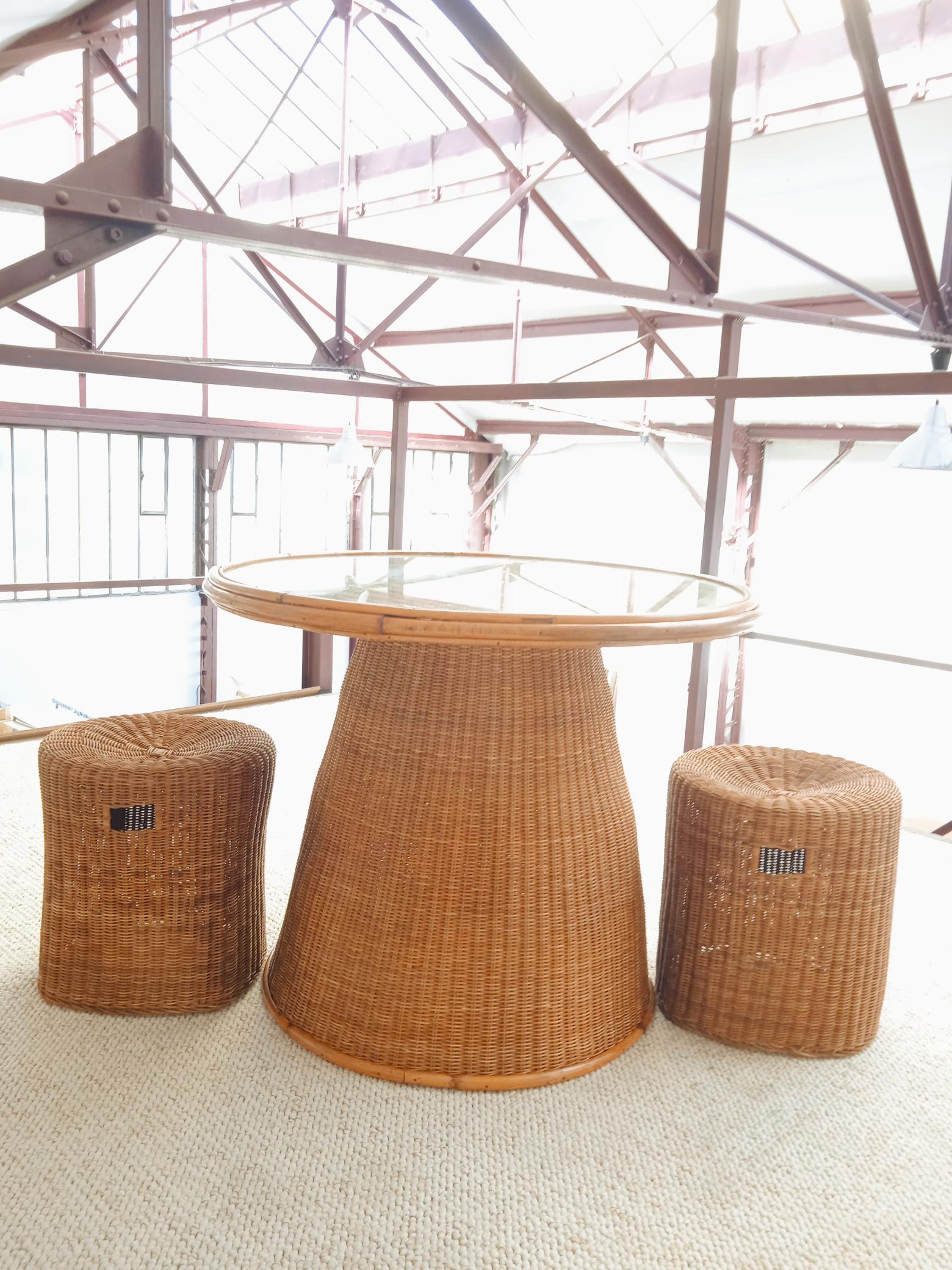 Country Circular Rattan Table Model Mushroom and Its 2 Stools, 70s