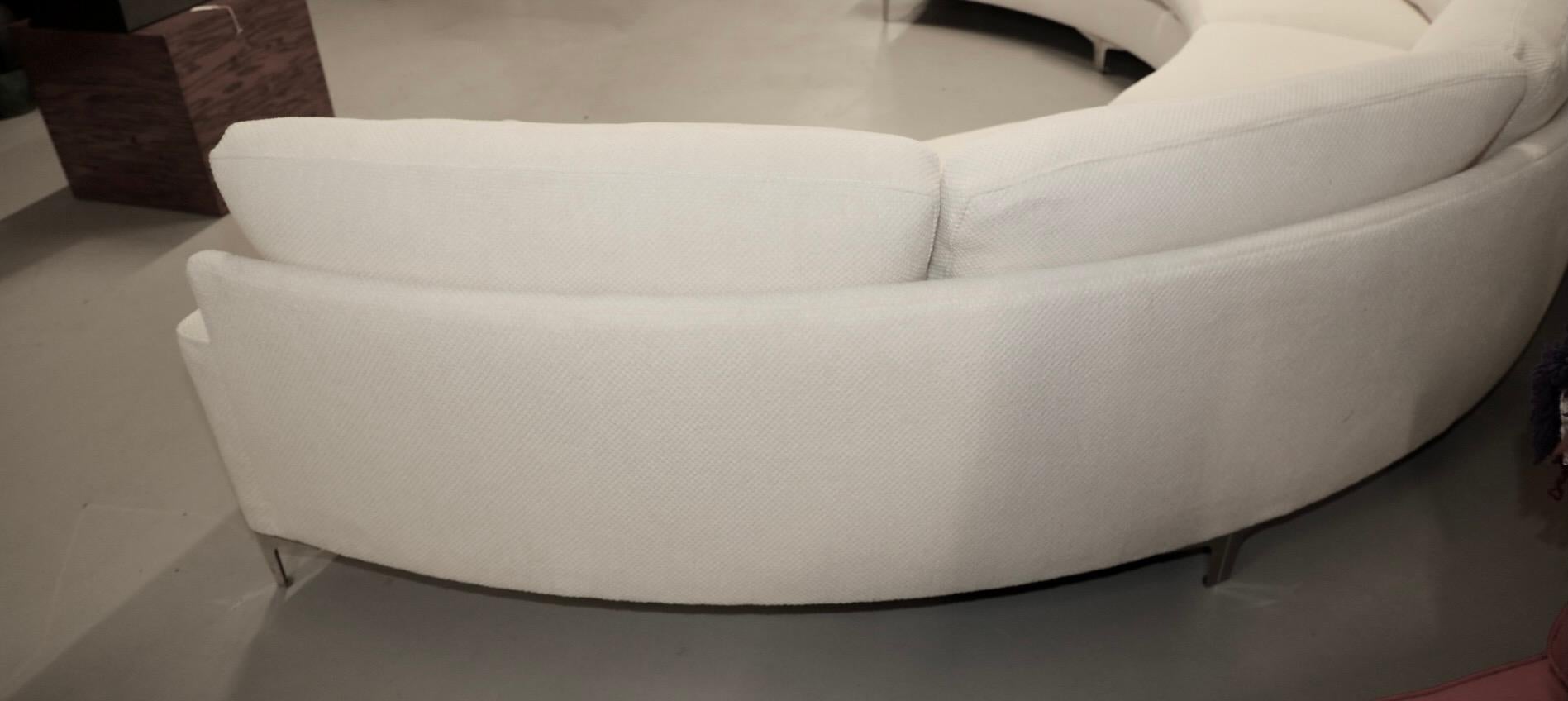 Circular Sectional C-Sofa In Good Condition In Palm Springs, CA