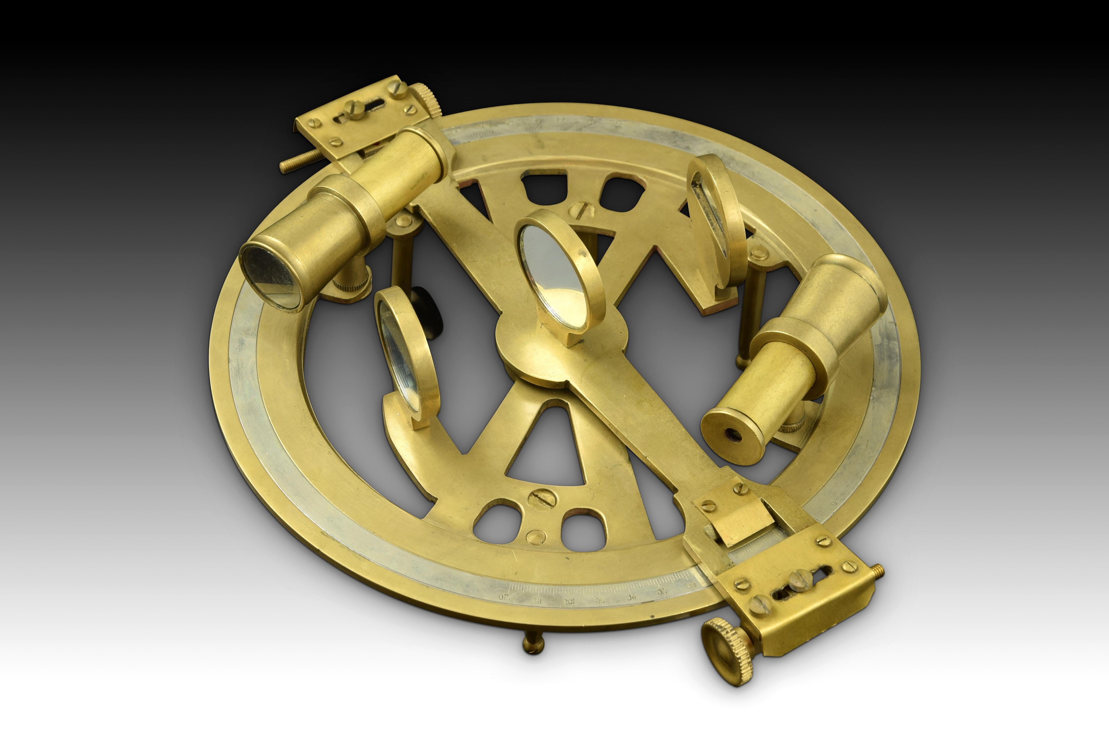 Runder Sextant, dekoratives Stück, 20. Jahrhundert (Metall) im Angebot