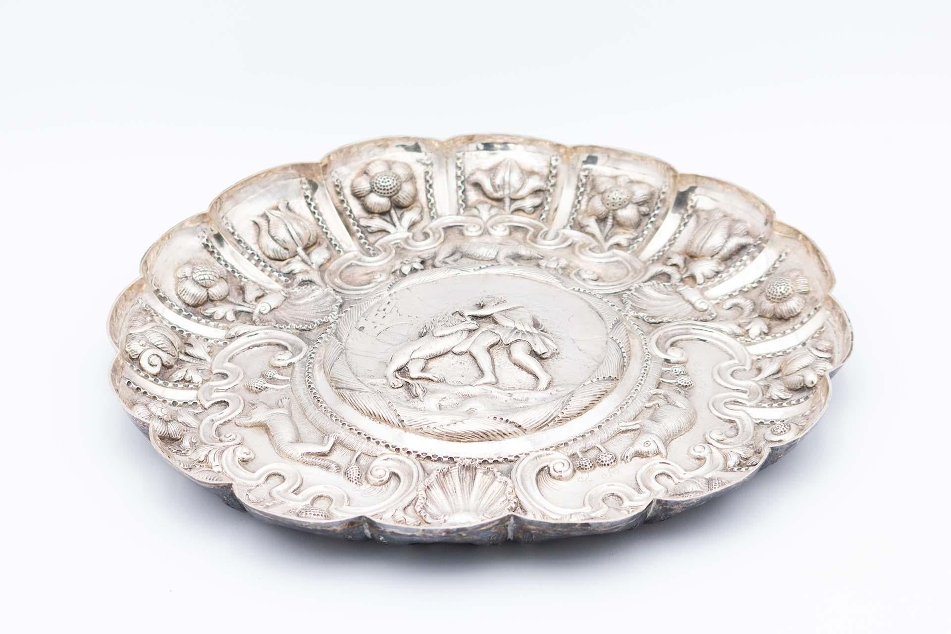 Circular shaped apparatus salver For Sale