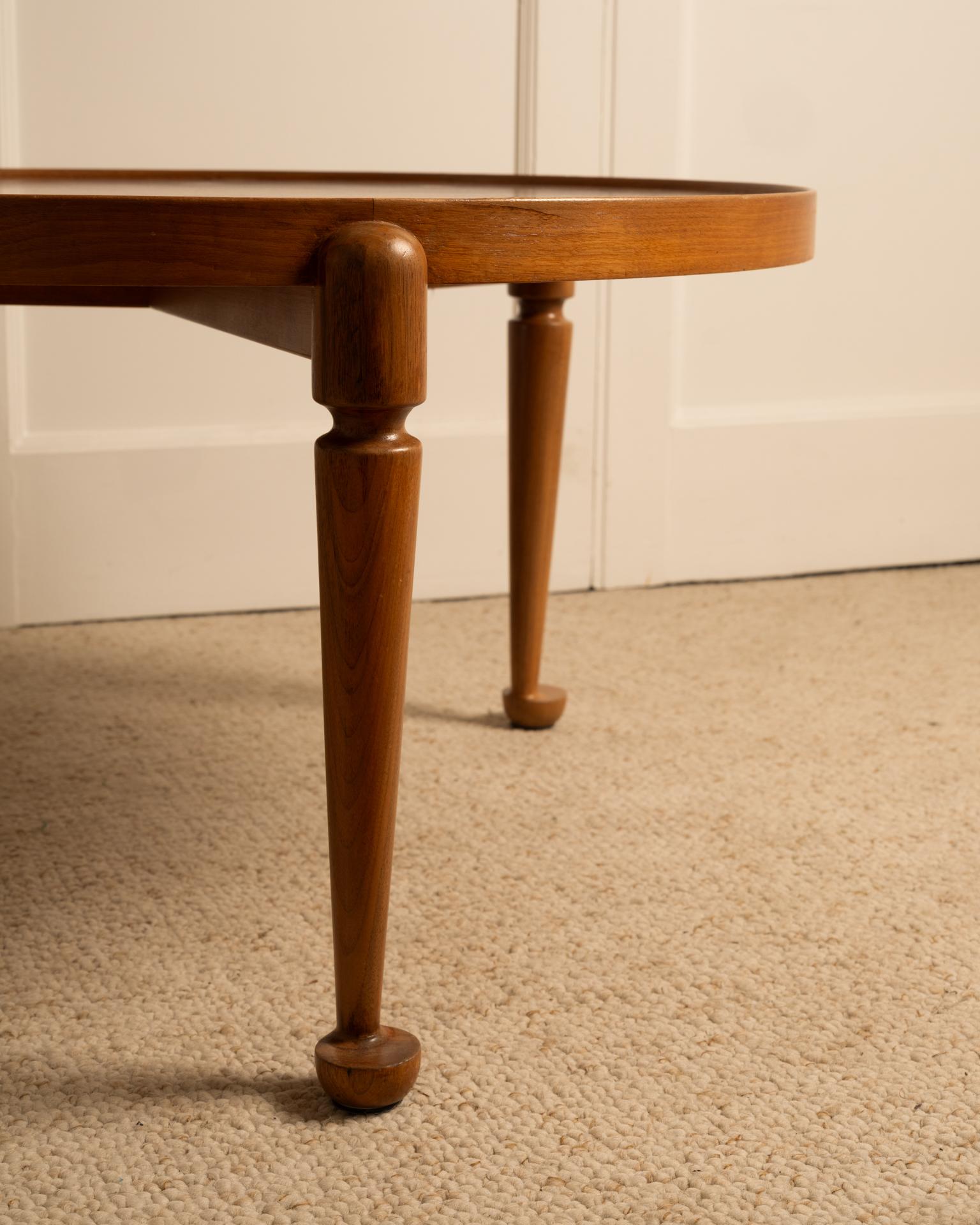 Swedish Circular side table attributed to Josef Frank - 1940s For Sale