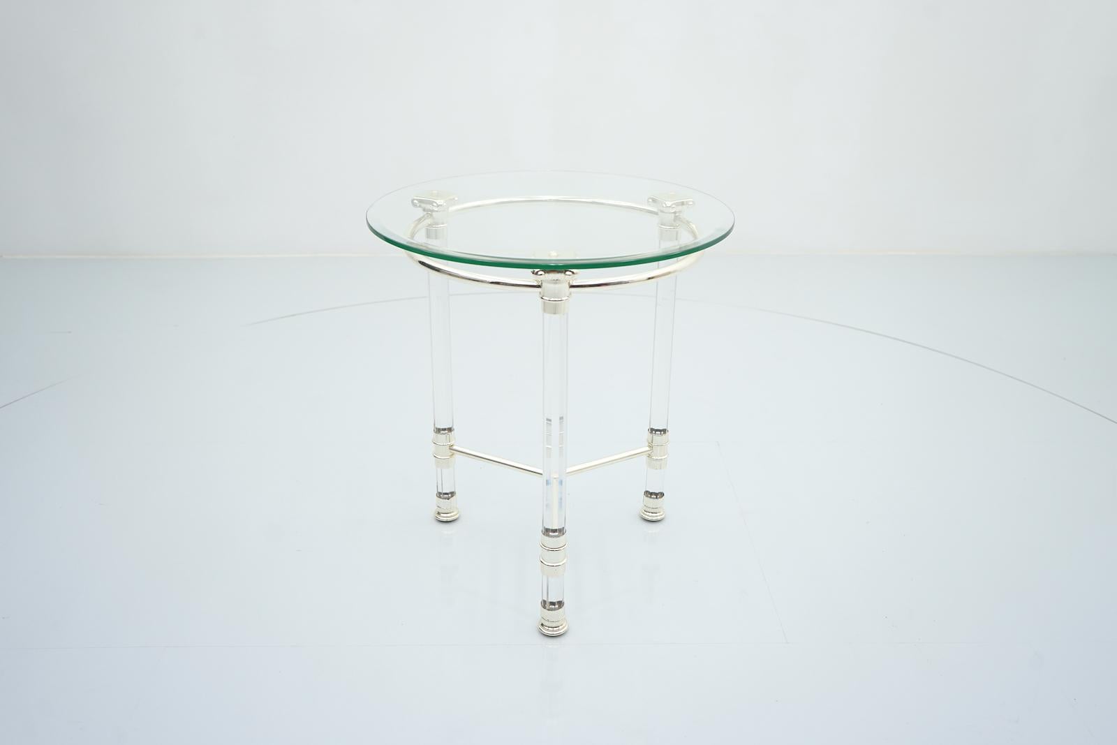 Circular Side Table in Glass, Lucite and Slivered Metal, France, 1980s In Good Condition For Sale In Frankfurt / Dreieich, DE