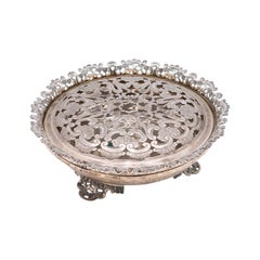 Circular silver flower box