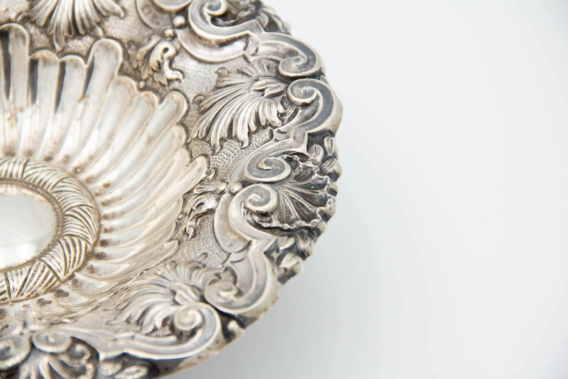 European Circular silver fruit bowl centerpiece For Sale