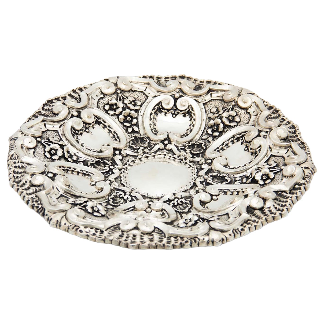 Circular silver wall tray