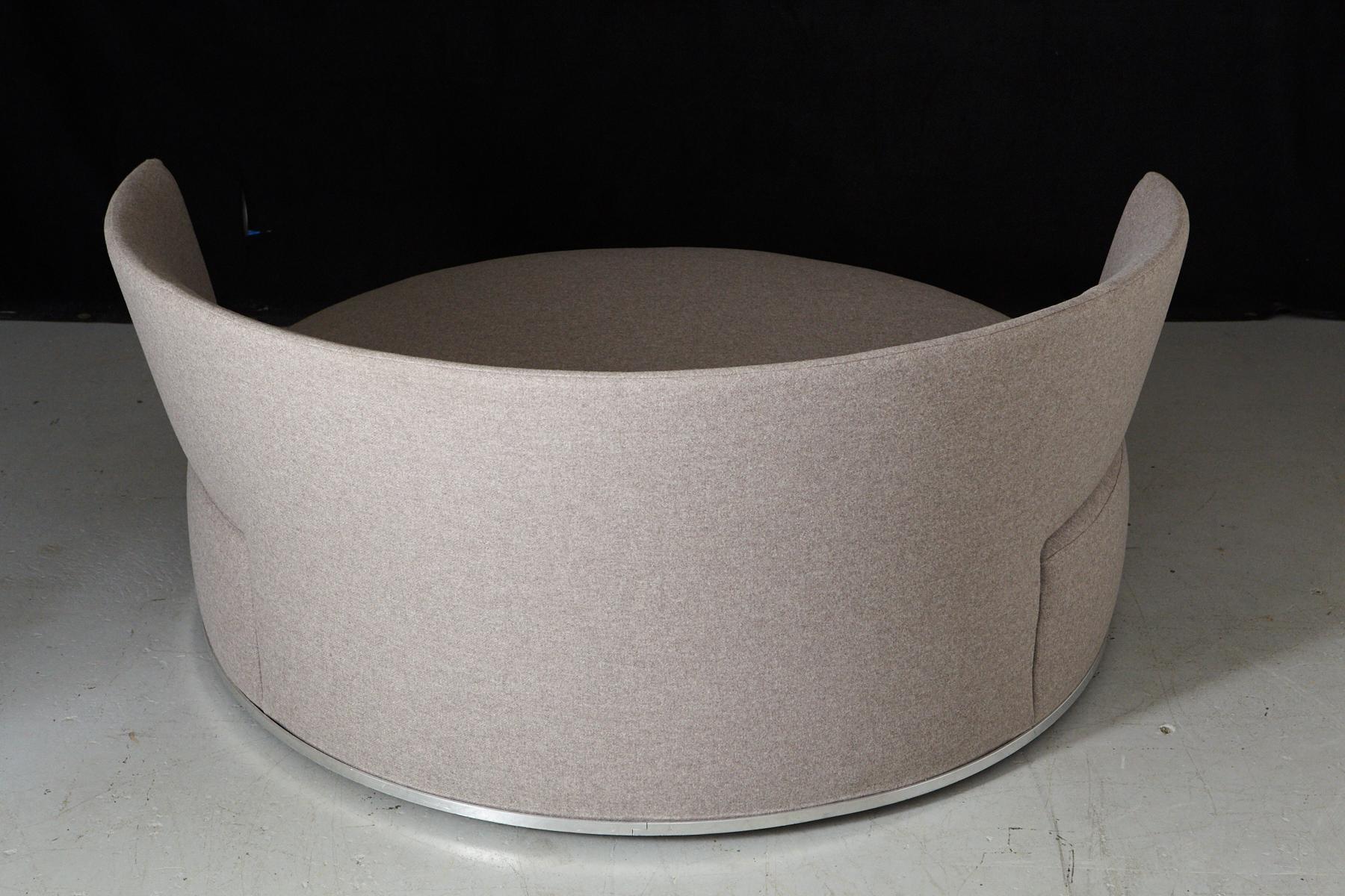 Contemporary Circular Swivel Sofa Amoenus by Antonio Citterio for B&B Italia, Re-Upholstered For Sale