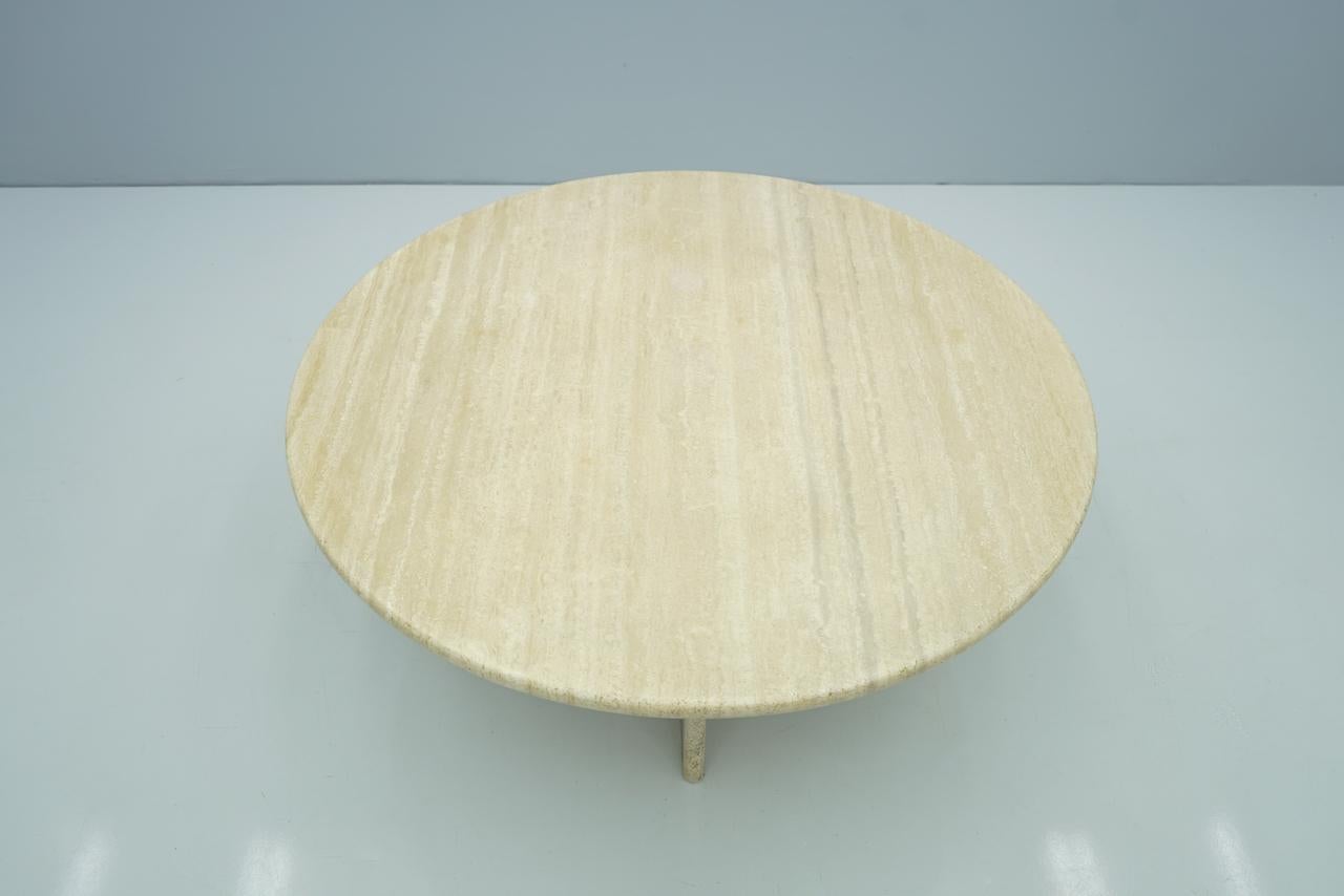 Circular Travertine Coffee Table, Italy, 1970s For Sale 1