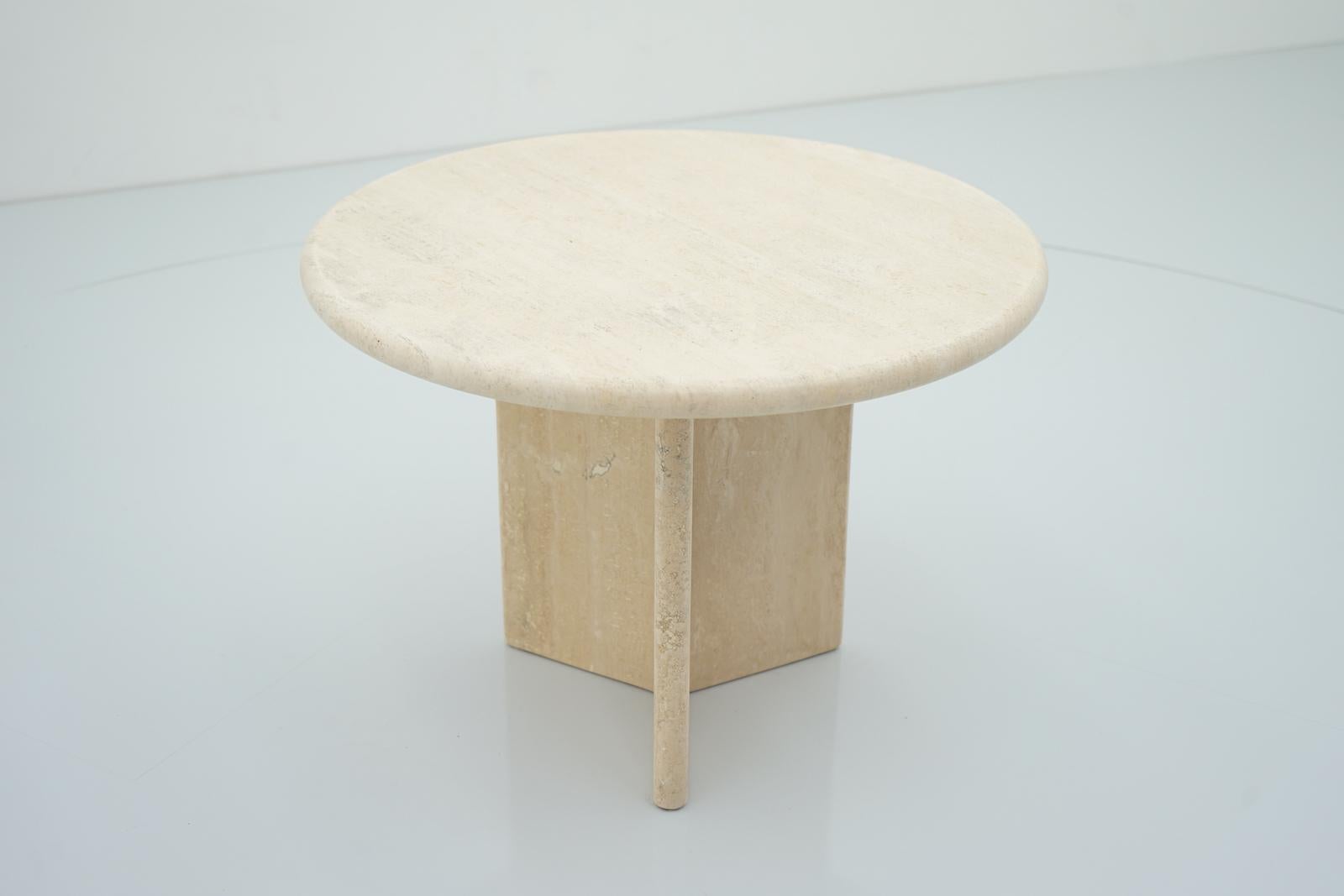 Circular side or small coffee table in beige Italian Travertine Stone, 1970s.
The table comes in two parts and will be shipped safe packed in two packages,
Very good condition.