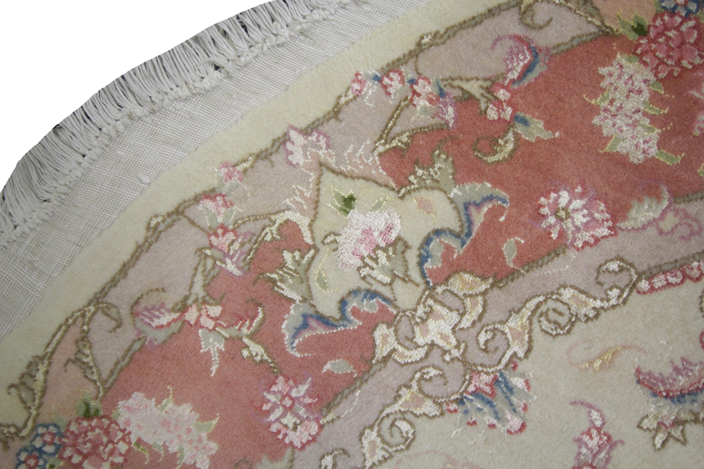 Circular Turkish Wool and Silk Rug, Oriental Cream Pink Handmade Carpet For Sale 3