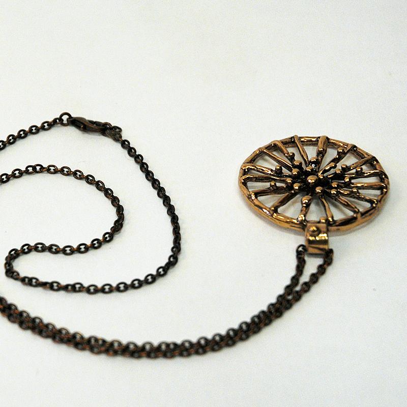 Circular vintage bronze necklace by Christer Tonnby 1980s Sweden In Good Condition For Sale In Stokholm, SE