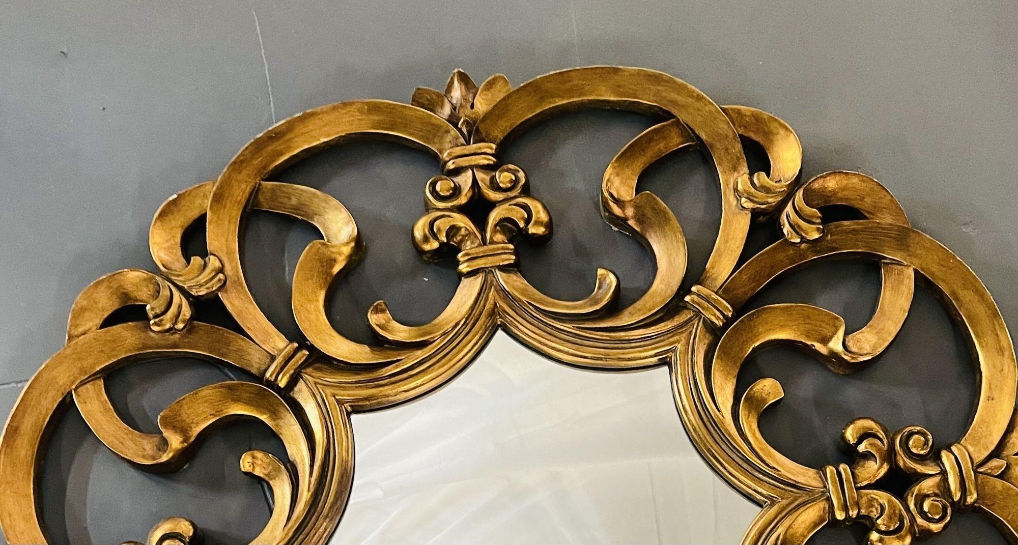 Circular Wall, Console or Pier Mirror, Italian, Gilt Wood In Good Condition For Sale In Stamford, CT