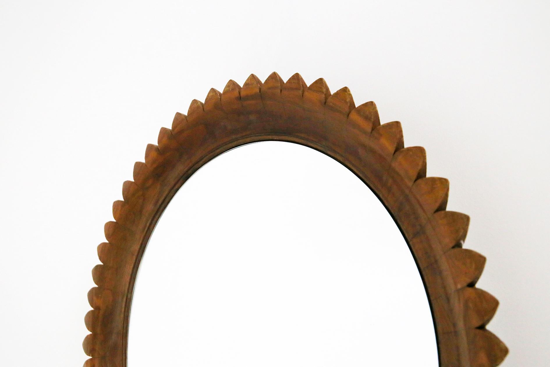 Circular Walnut Wall Mirror by Fratelli Marelli, Italy, 1950s In Good Condition In Milano, IT
