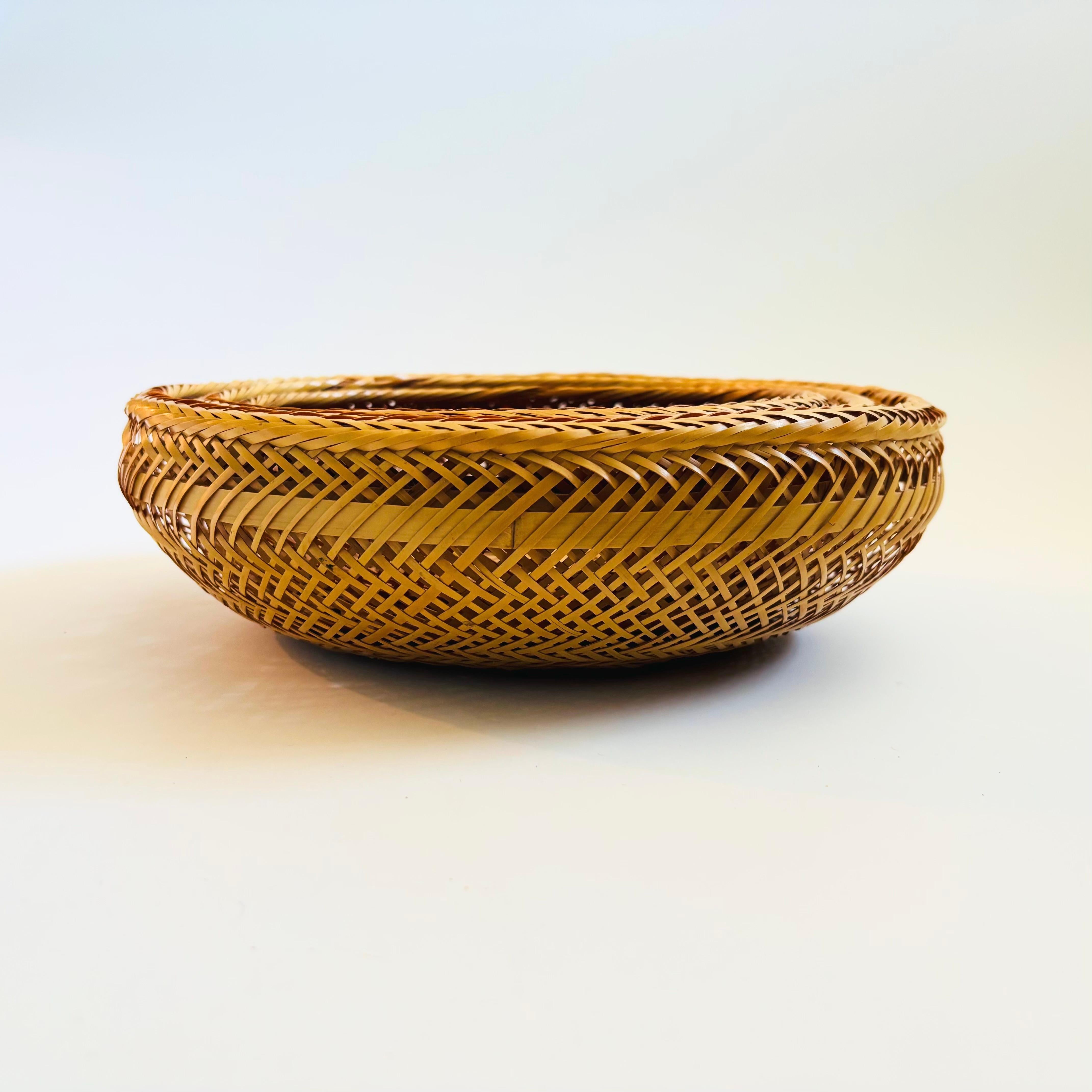 Japonais Plateaux gigognes circulaires en osier - Lot de 3 - Fabriqué au Japon