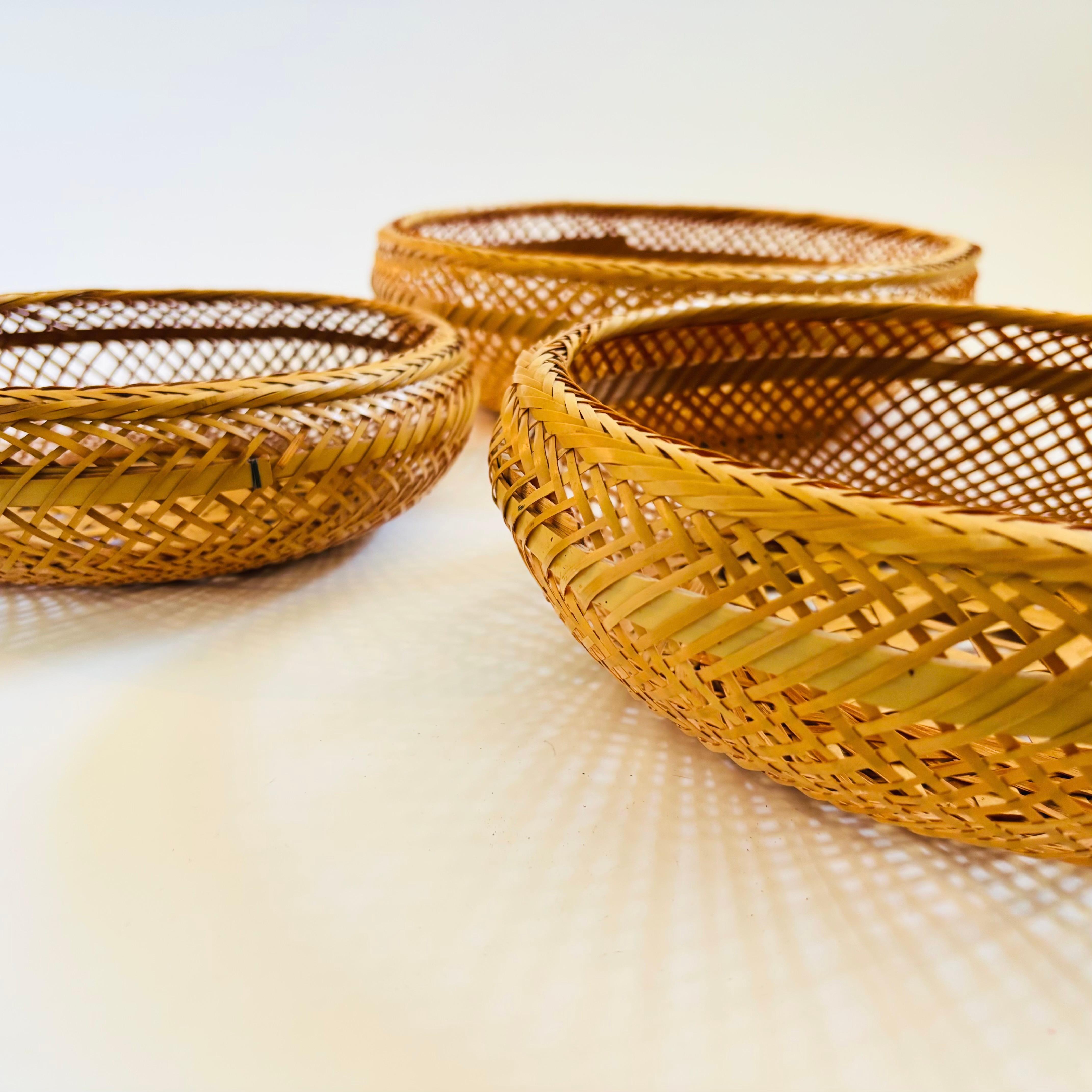 Osier Plateaux gigognes circulaires en osier - Lot de 3 - Fabriqué au Japon