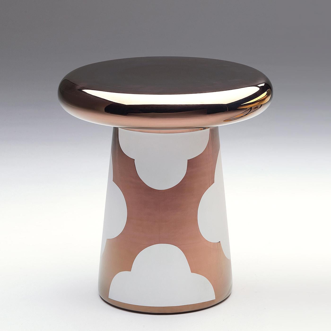 Side Table Circus Cloudy all in hand-crafted 
ceramic in lacquered finish, made in Itlay.