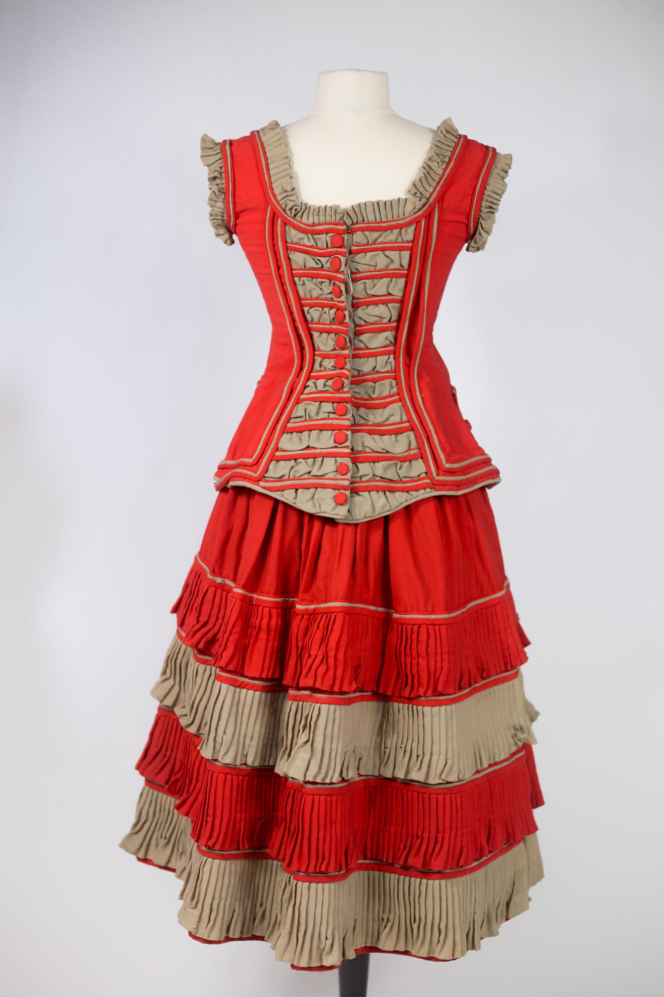 Circus-, Fancy- oder Memorial-Kleid in scharlachrotem Challis - USA um 1890 im Angebot 1