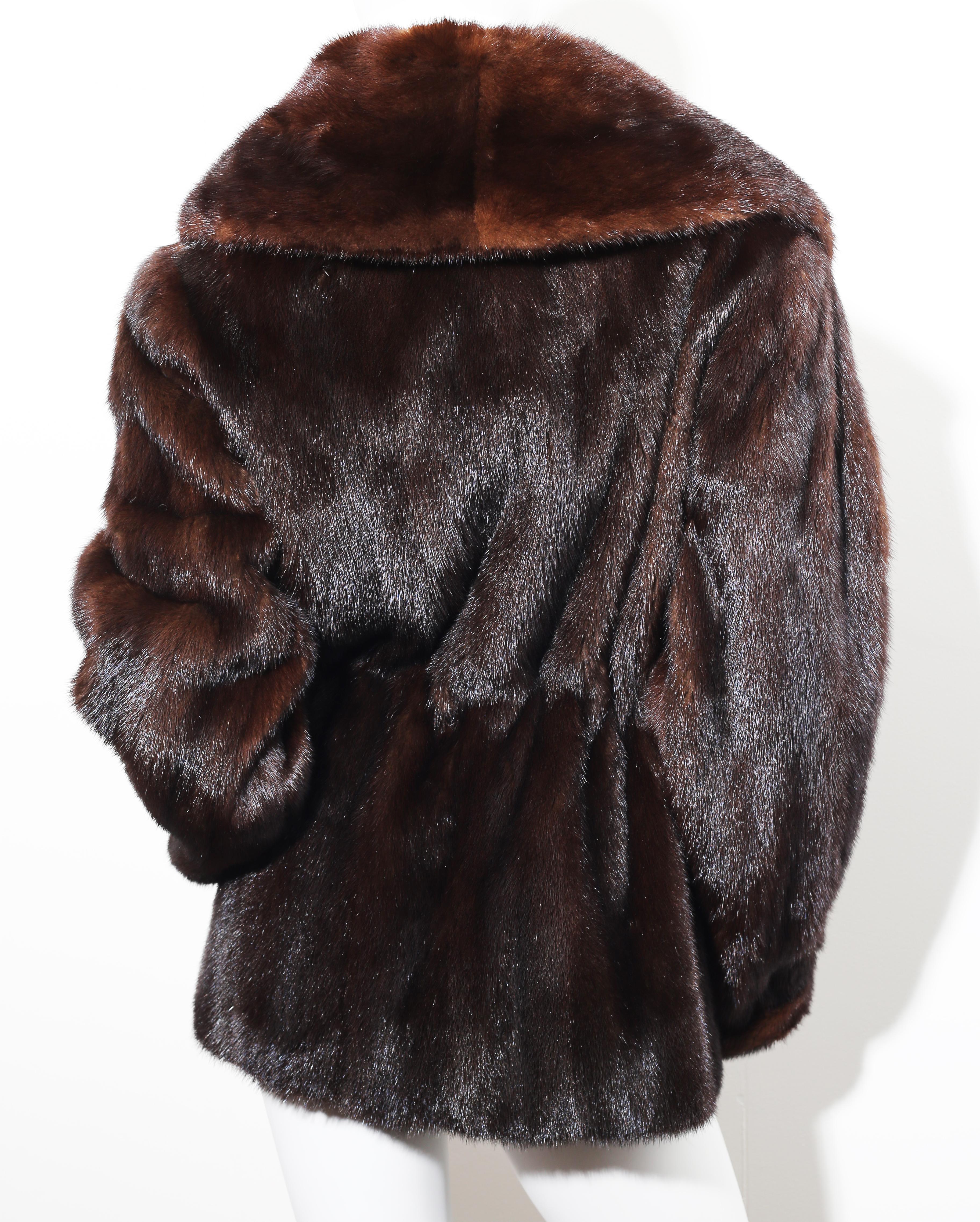 Cirilo Fernandez   mink adjustable coat  For Sale 1