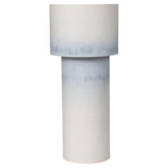 Lampada scultorea contemporanea in ceramica beige sfumata di Elsa Foulon