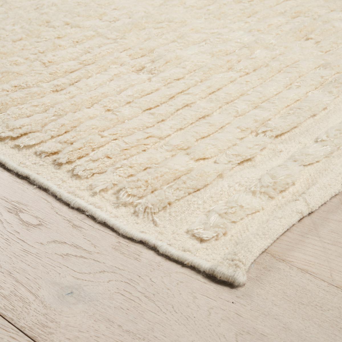 Modern Cirrus Rug in Ivory, 10x14' For Sale