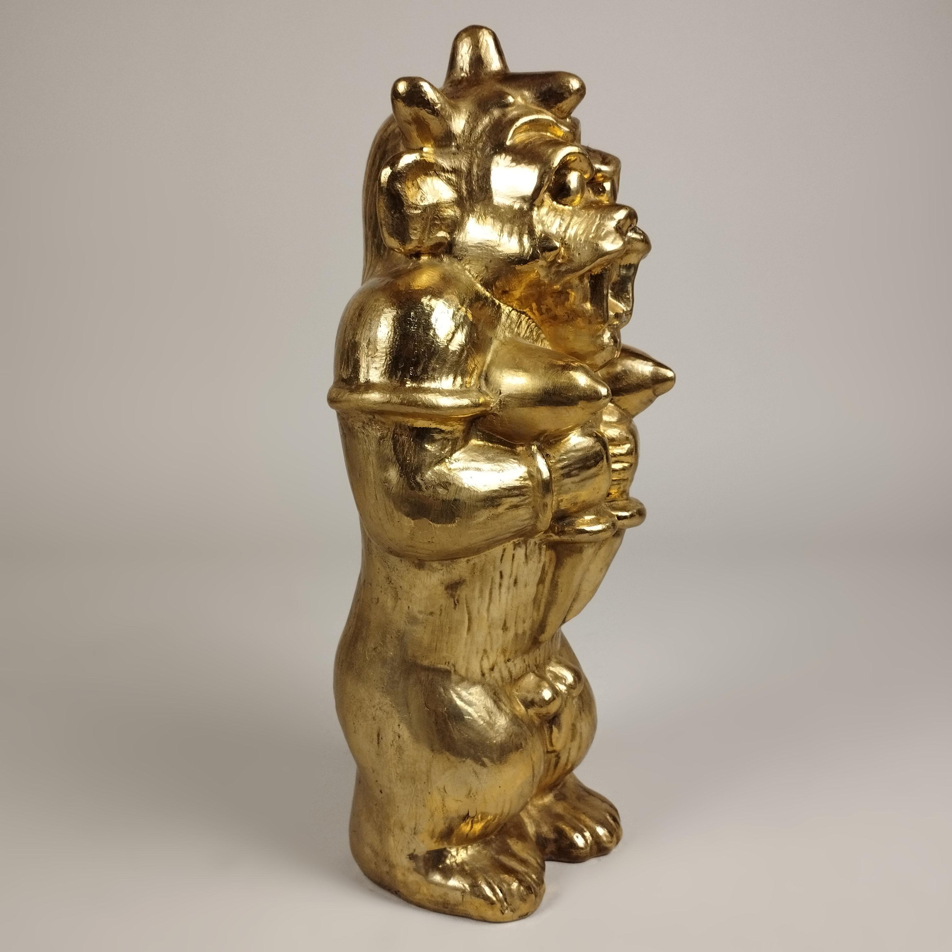 Una rara scultura in bronzo del demone ermafrodita dell'artista messicano Cisco Jiménez. Questo demone di bronzo è firmato e serializzato 3 / 5. 

Questa scultura include un certificato firmato dall'artista alla fine del 2022.

Cisco Jiménez è nato