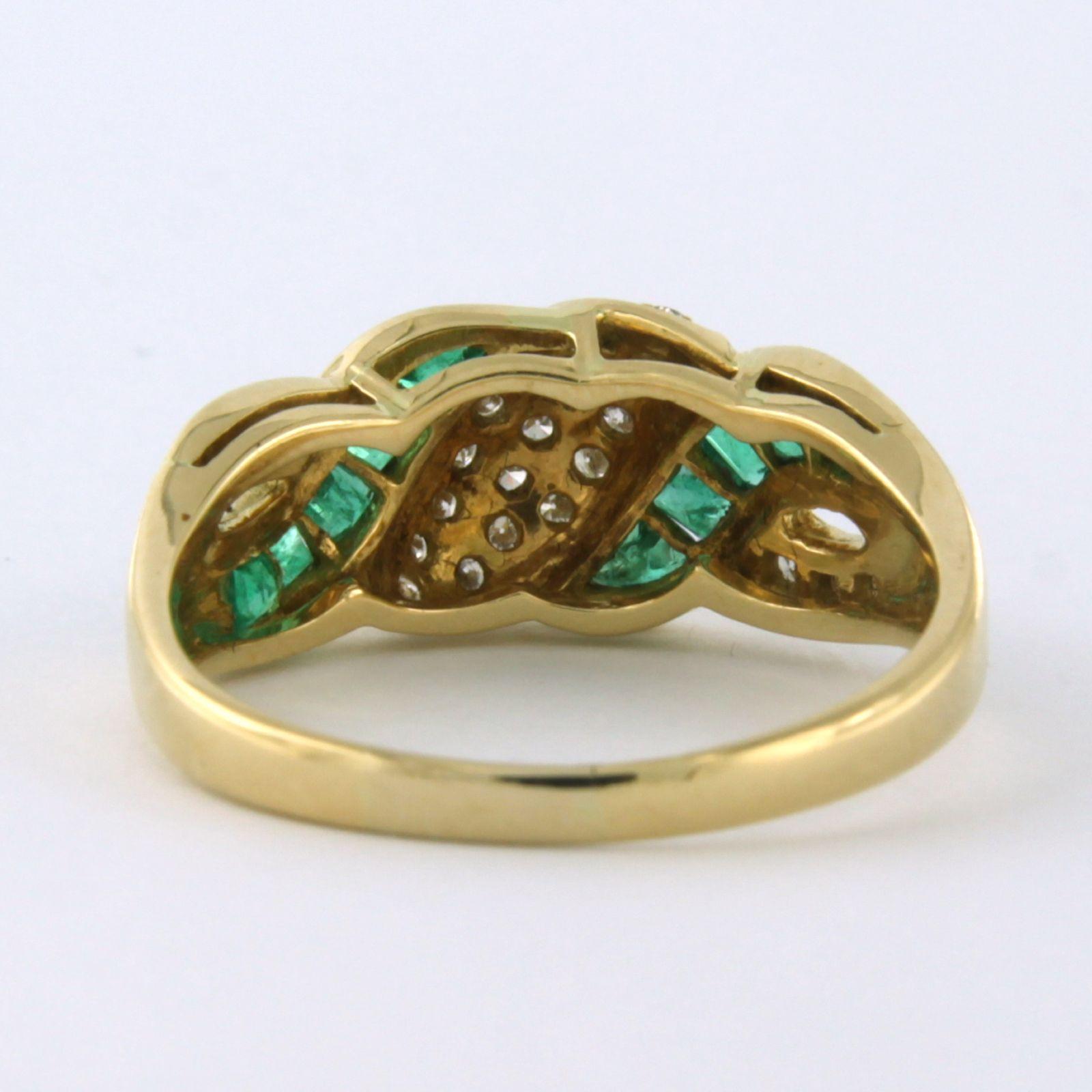 CITIOR - Ring with emerald and brilliant cut diamonds 18k yellow gold In Excellent Condition For Sale In The Hague, ZH