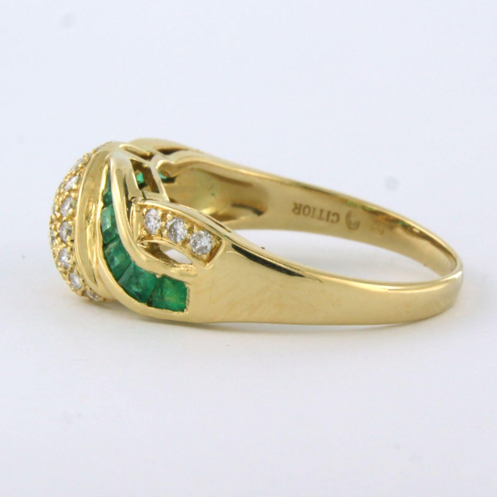 Women's CITIOR - Ring with emerald and brilliant cut diamonds 18k yellow gold For Sale