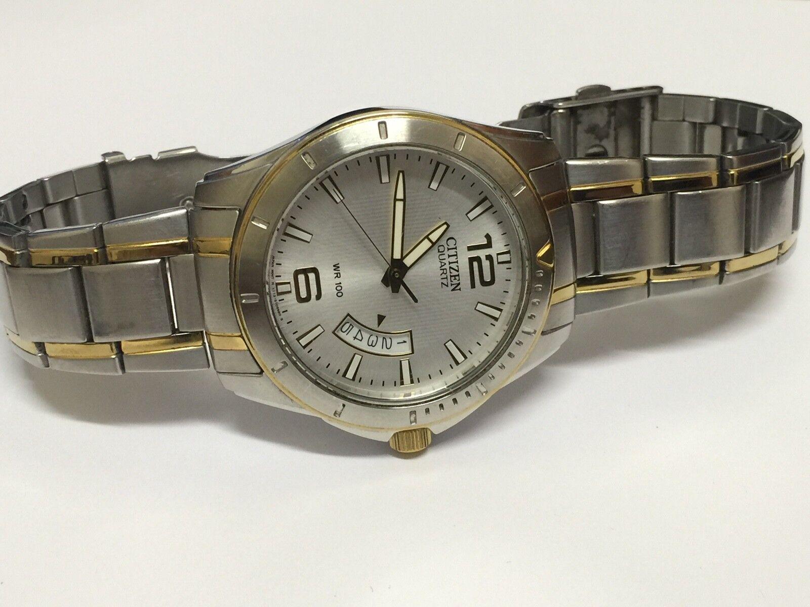 Montre pour hommes Citizen Quartz S/Steel avec affichage de la date. en vente 4