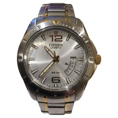 Montre pour hommes Citizen Quartz S/Steel avec affichage de la date.