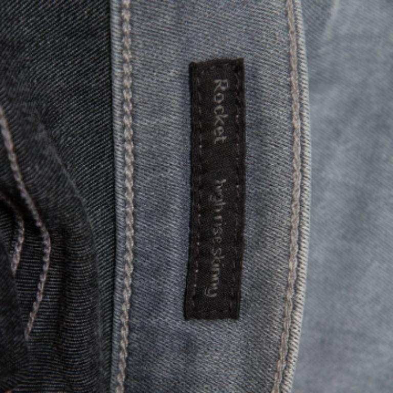 Citizens of Humanity Grey Denim High Rise Skinny Rocket Jeans M In Good Condition For Sale In Dubai, Al Qouz 2