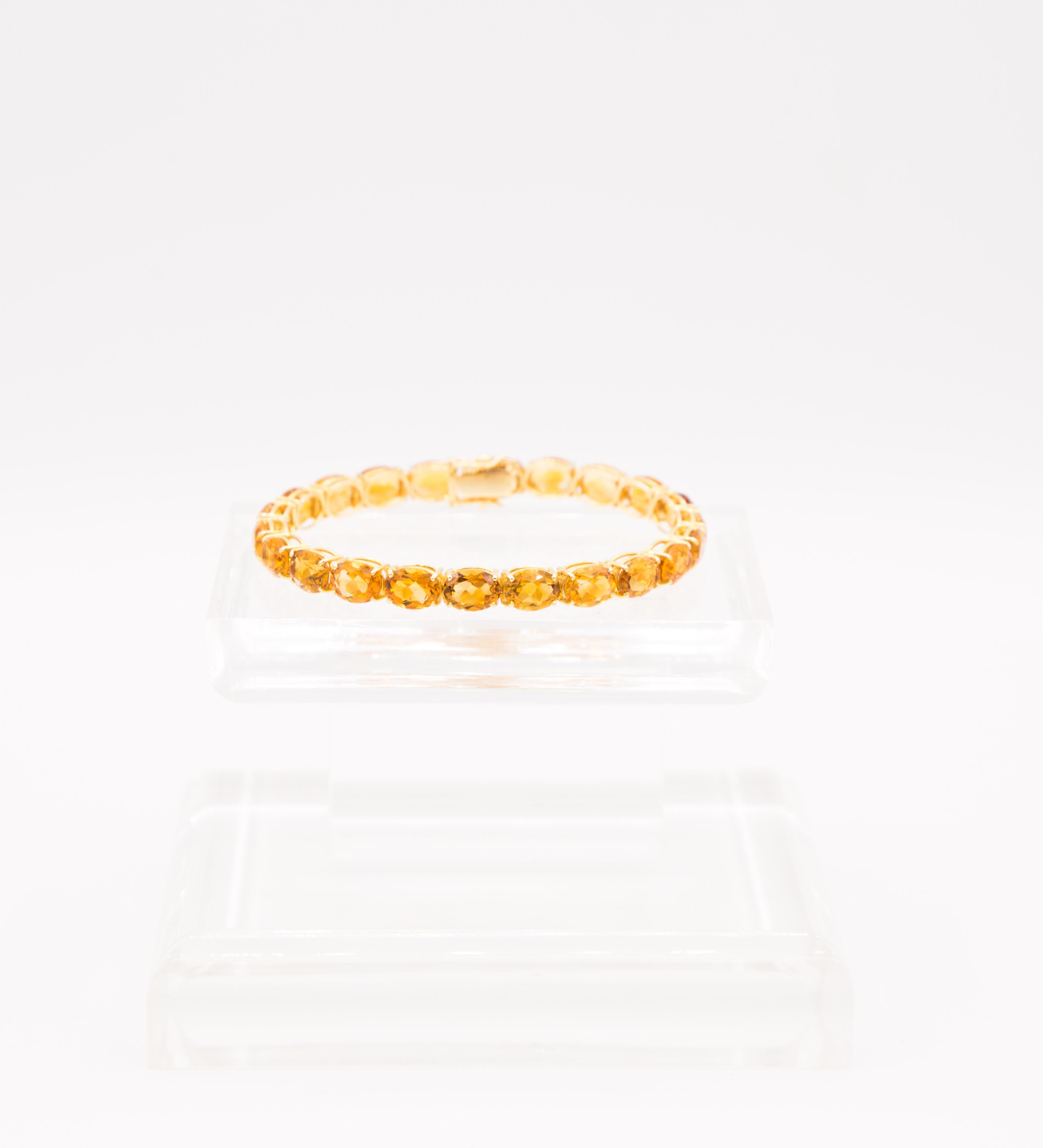 Women's or Men's Citrin bracelet 18 k gold For Sale