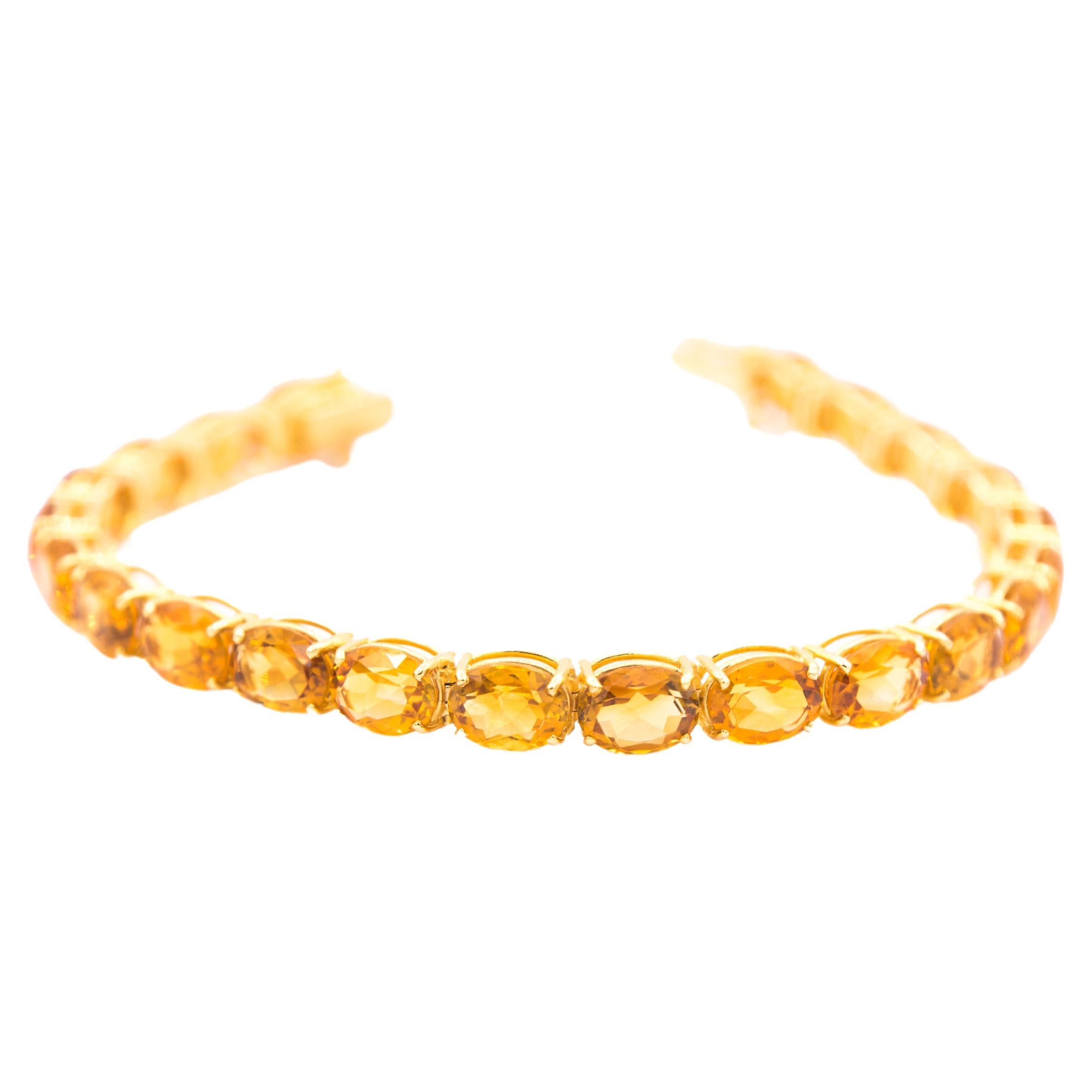 Citrin bracelet 18 k gold For Sale