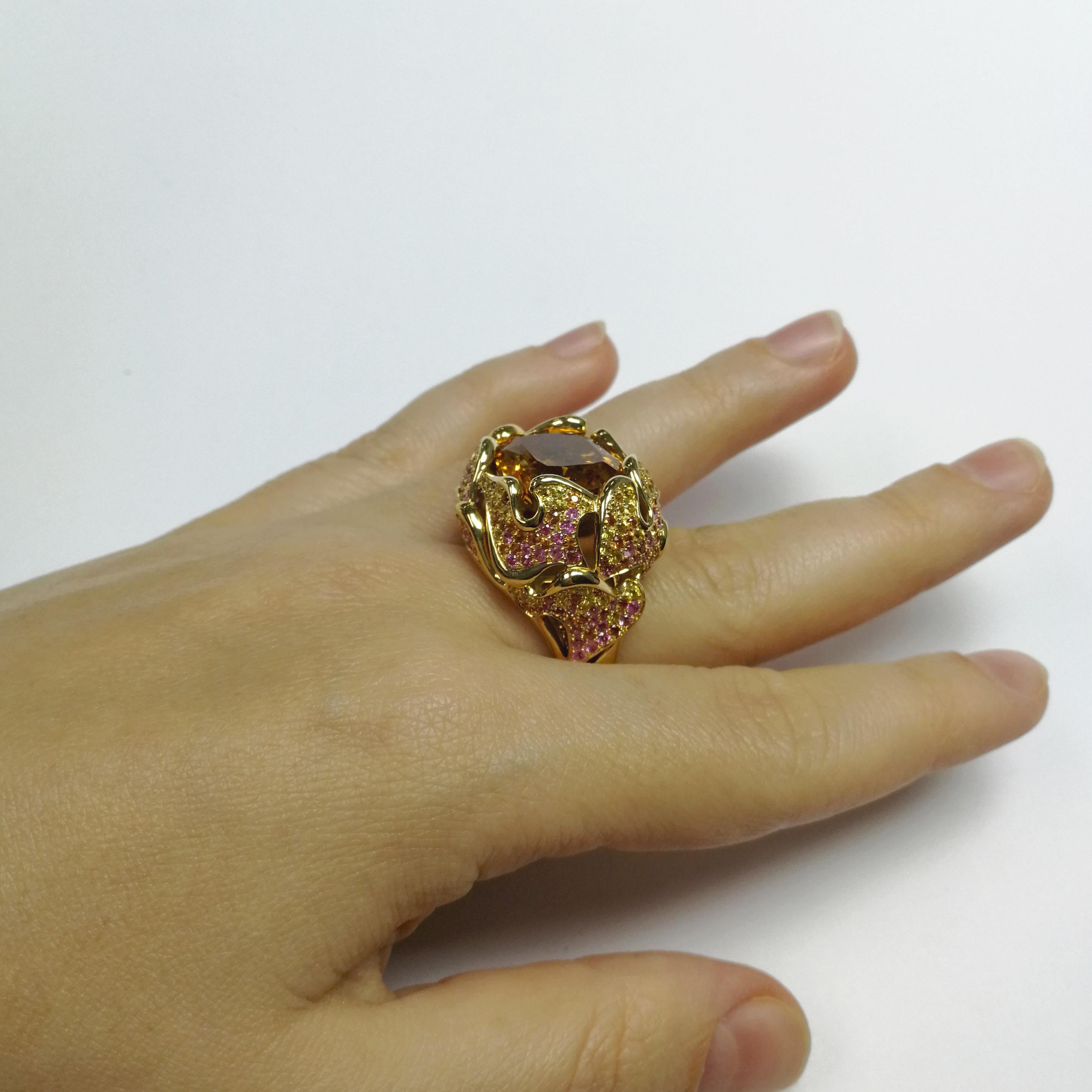 Citrine 12.34 Carat Pink Yellow Orange Sapphire 18 Karat Yellow Gold Ring 1