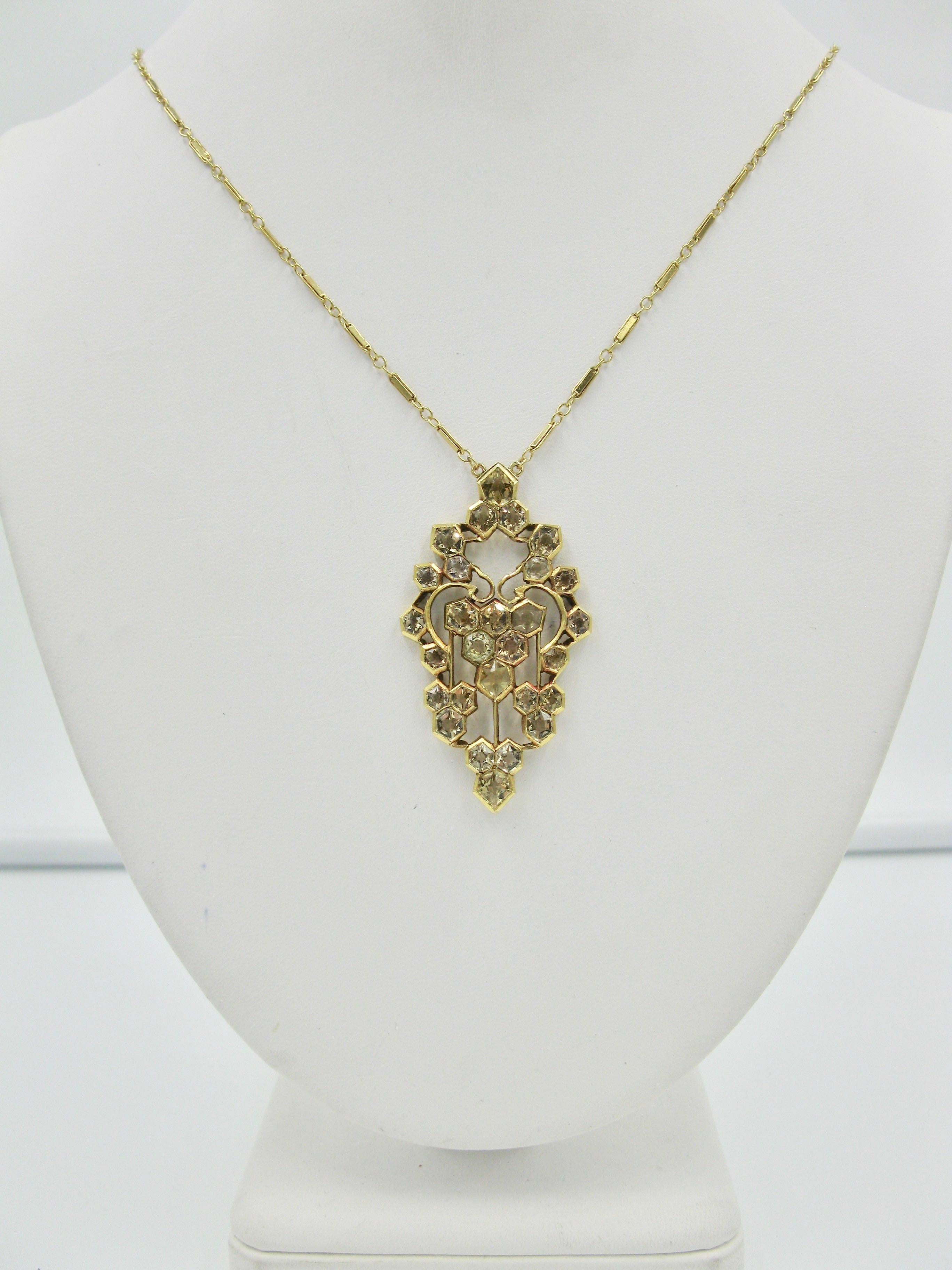 Citrine 14 Karat Yellow Gold Art Deco Pendant Necklace Antique, circa 1920 In Excellent Condition For Sale In New York, NY
