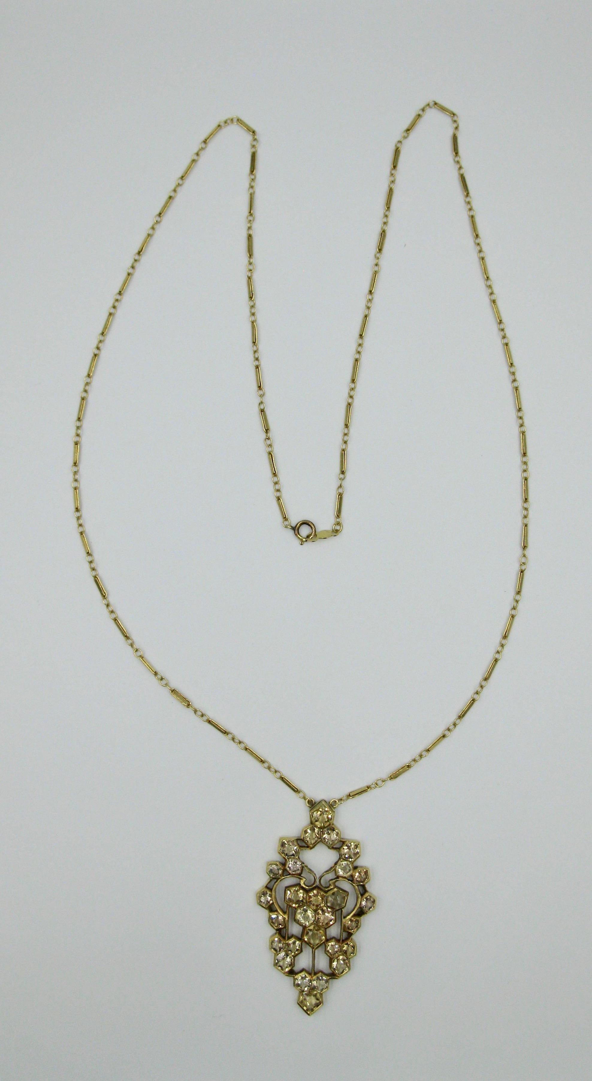 Citrine 14 Karat Yellow Gold Art Deco Pendant Necklace Antique, circa 1920 For Sale 2