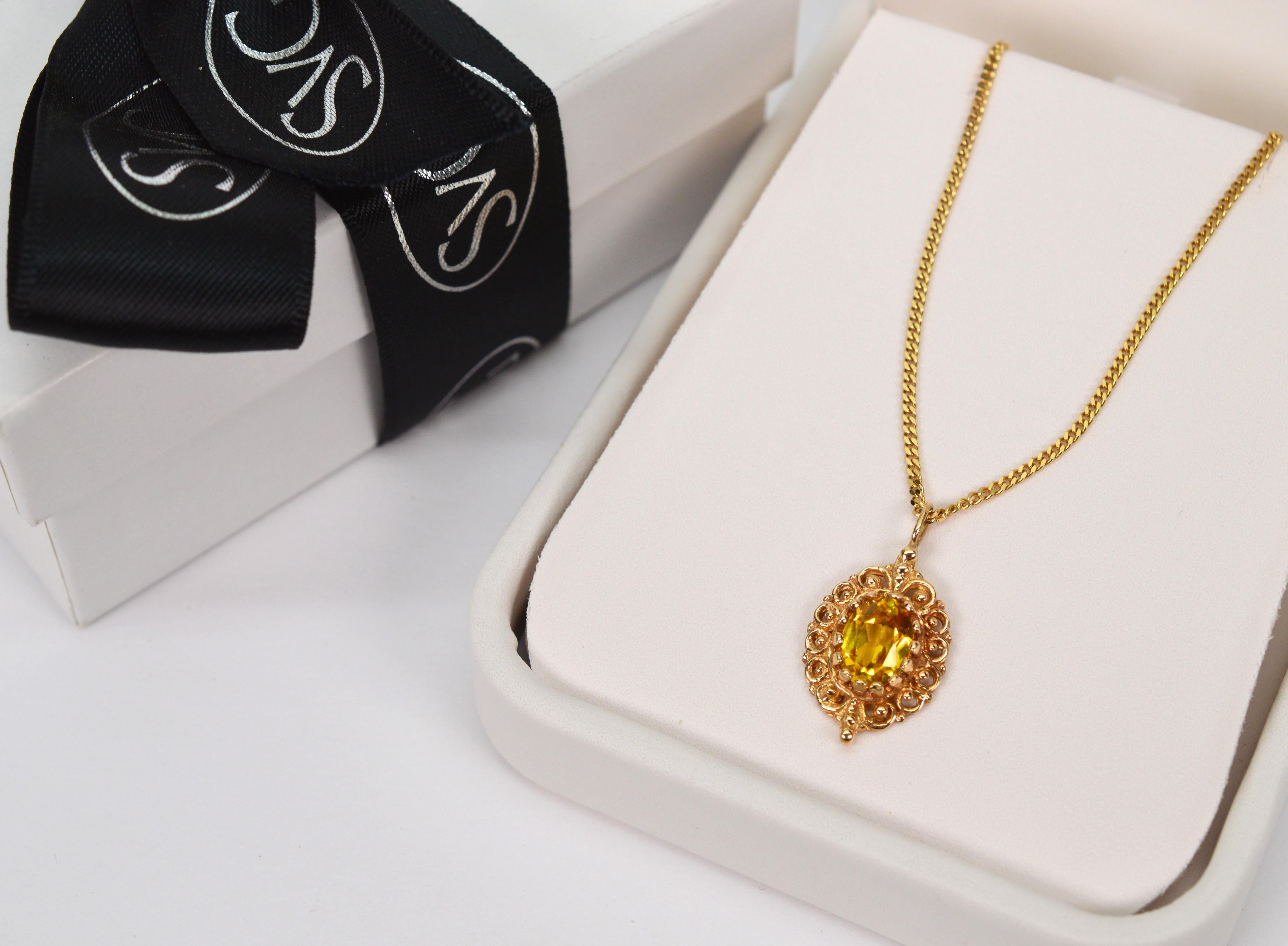 Women's Citrine 14 Karat Yellow Gold Filigree Pendant Necklace For Sale