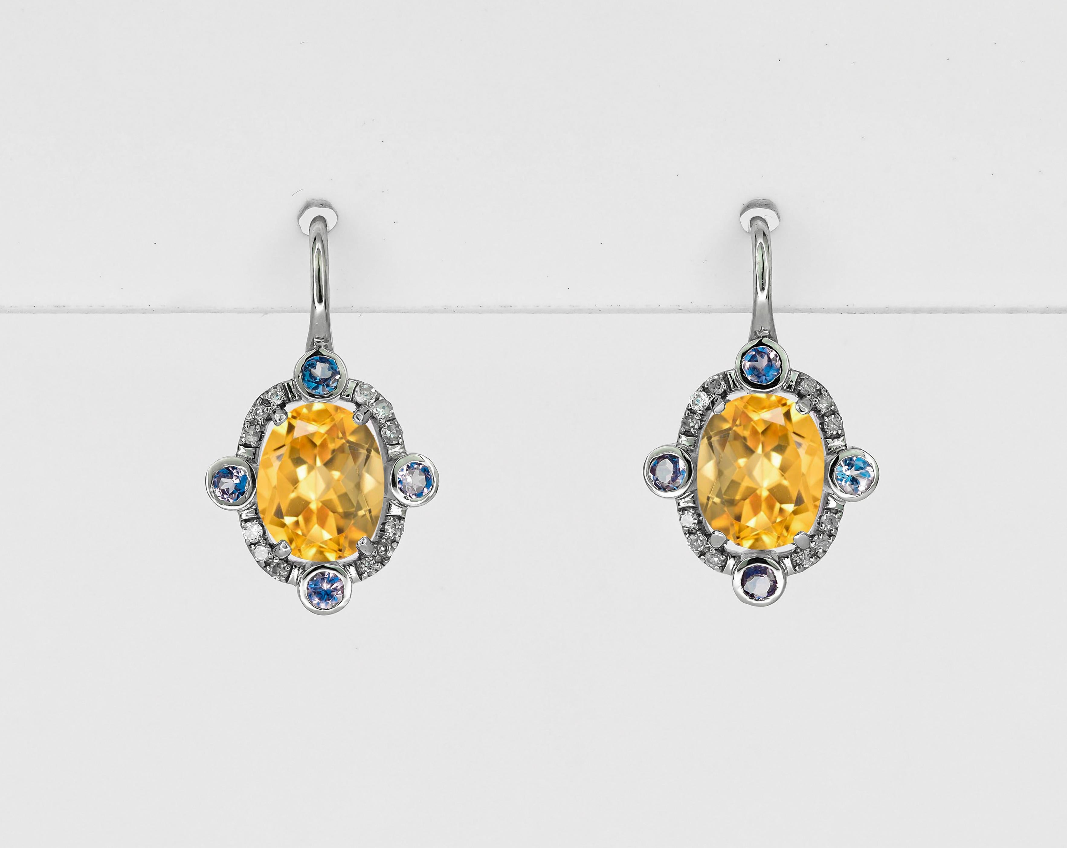 Oval Cut Citrine 14k gold drop earrings. For Sale