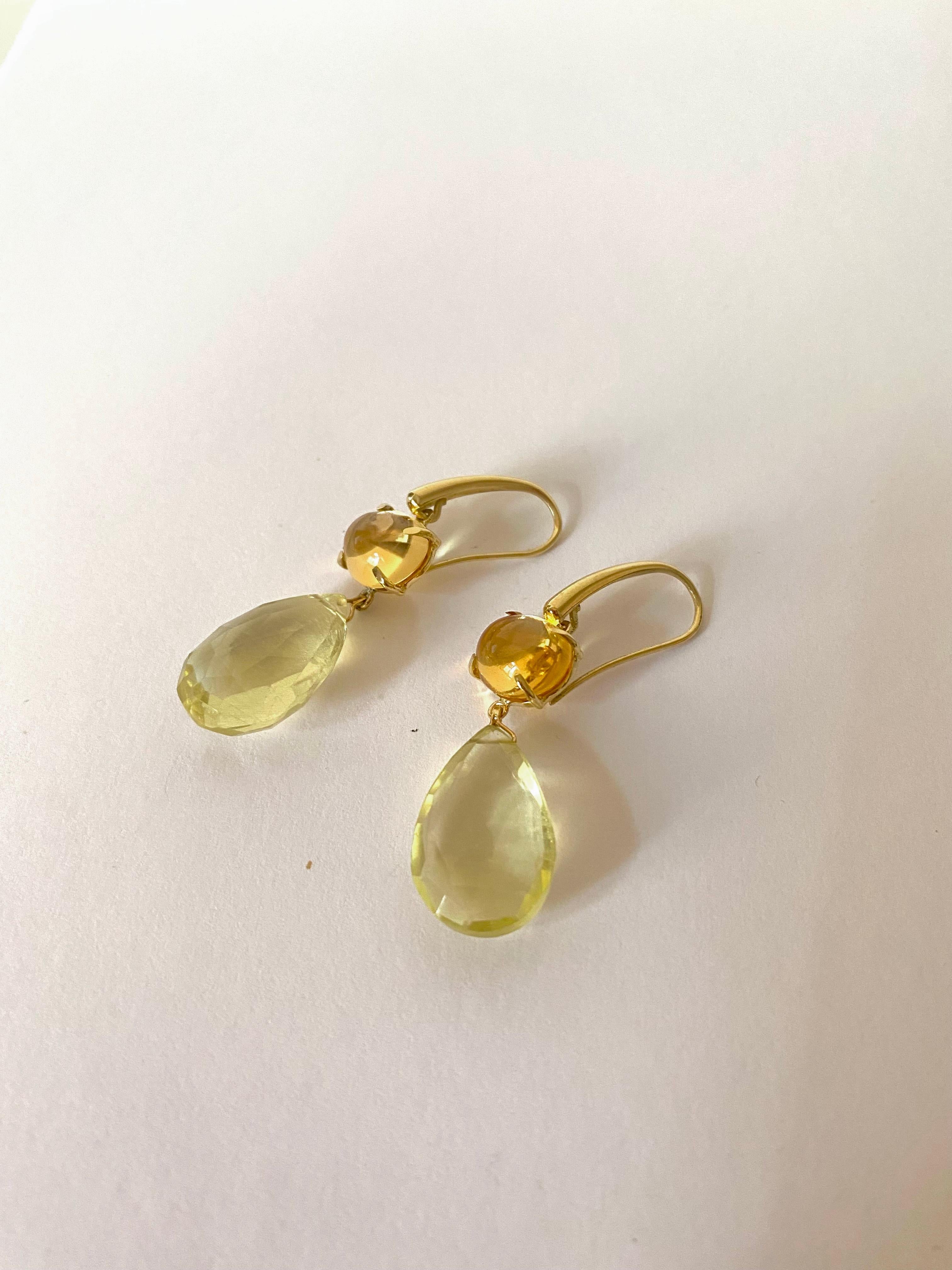 Women's Citrine 18K Yellow Gold Classy Modern Dangle Earrings For Sale