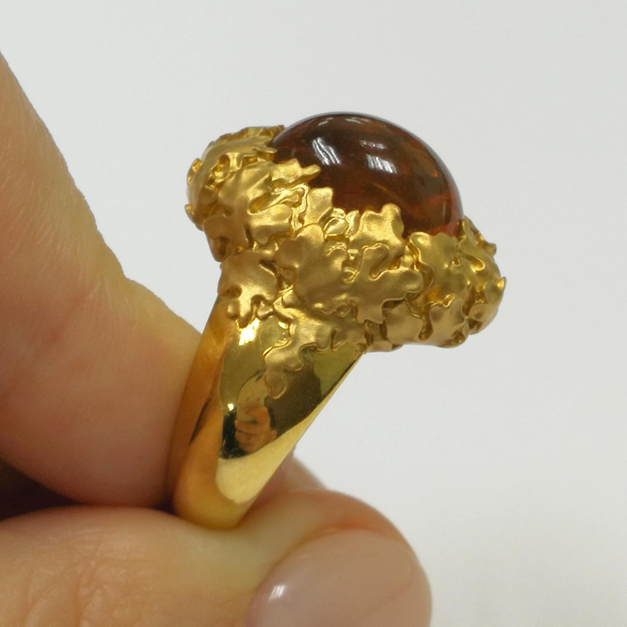 Oval Cut Citrine 5.97 Carat 18 Karat Yellow Gold Moss Ring For Sale