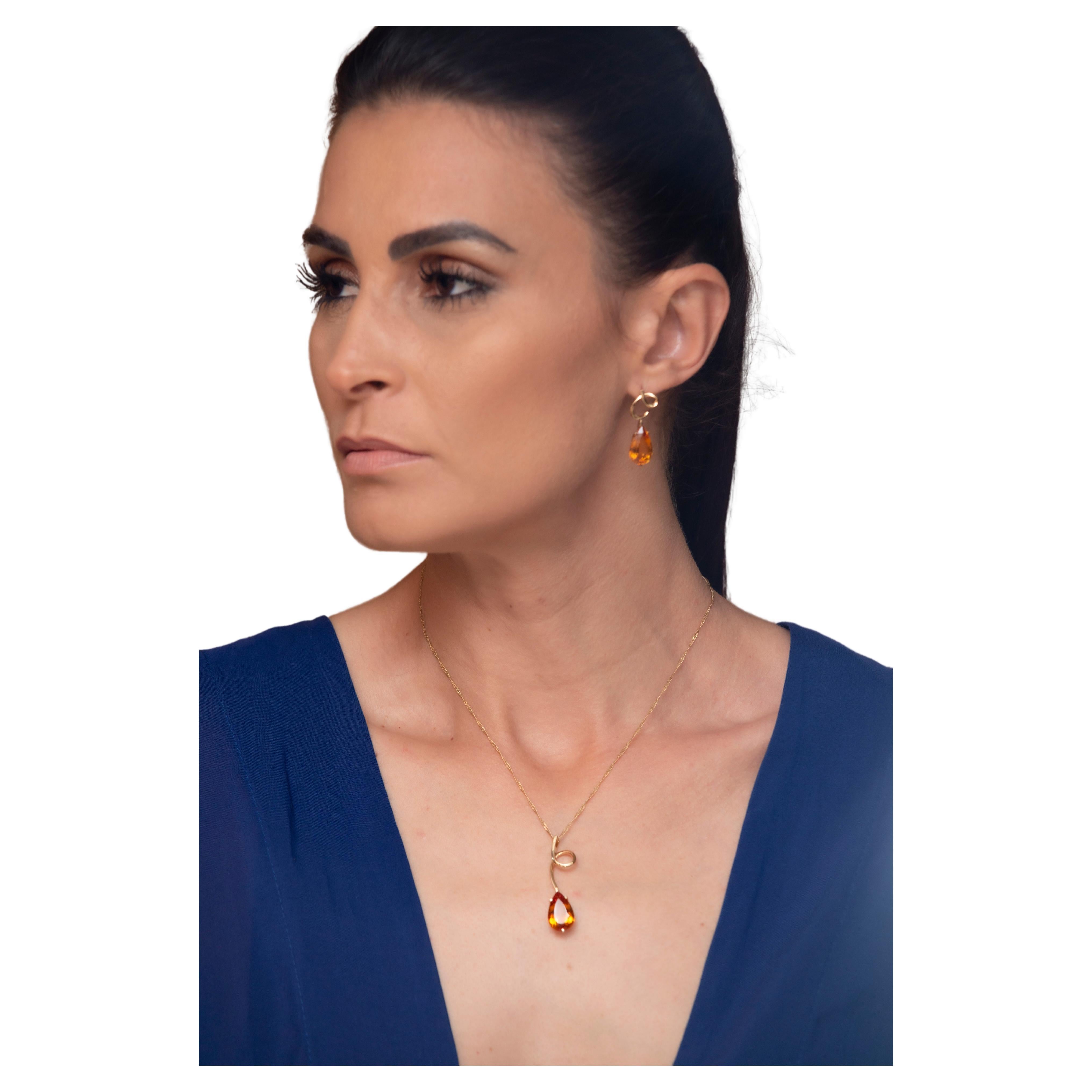 The Citrine Earring was crafted with a beautiful gemstone (11.60cts) and solid 18k yellow gold (4.63grs).

It is a unique piece that can accompany you in various moments of your daily life. Due to its color, Citrine jewelry is commonly worn for