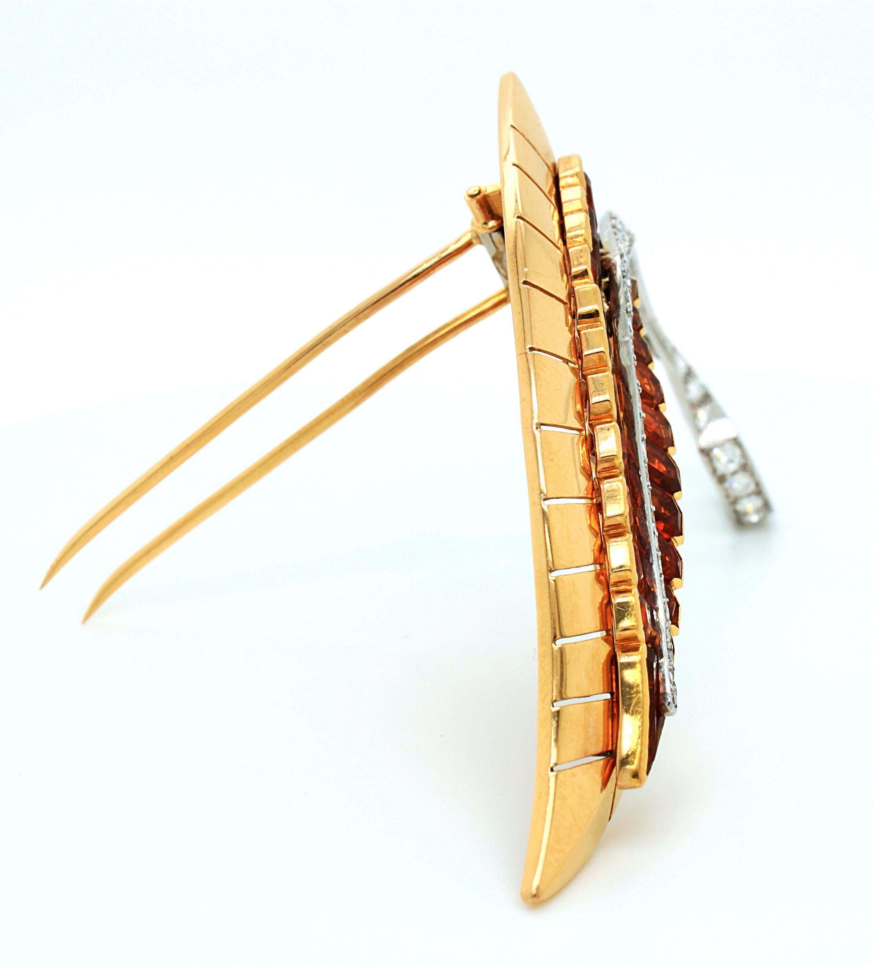 Citrine and Diamond Retro Leaf Brooch, Sasportas, France, 1960s In Excellent Condition For Sale In Idar-Oberstein, DE