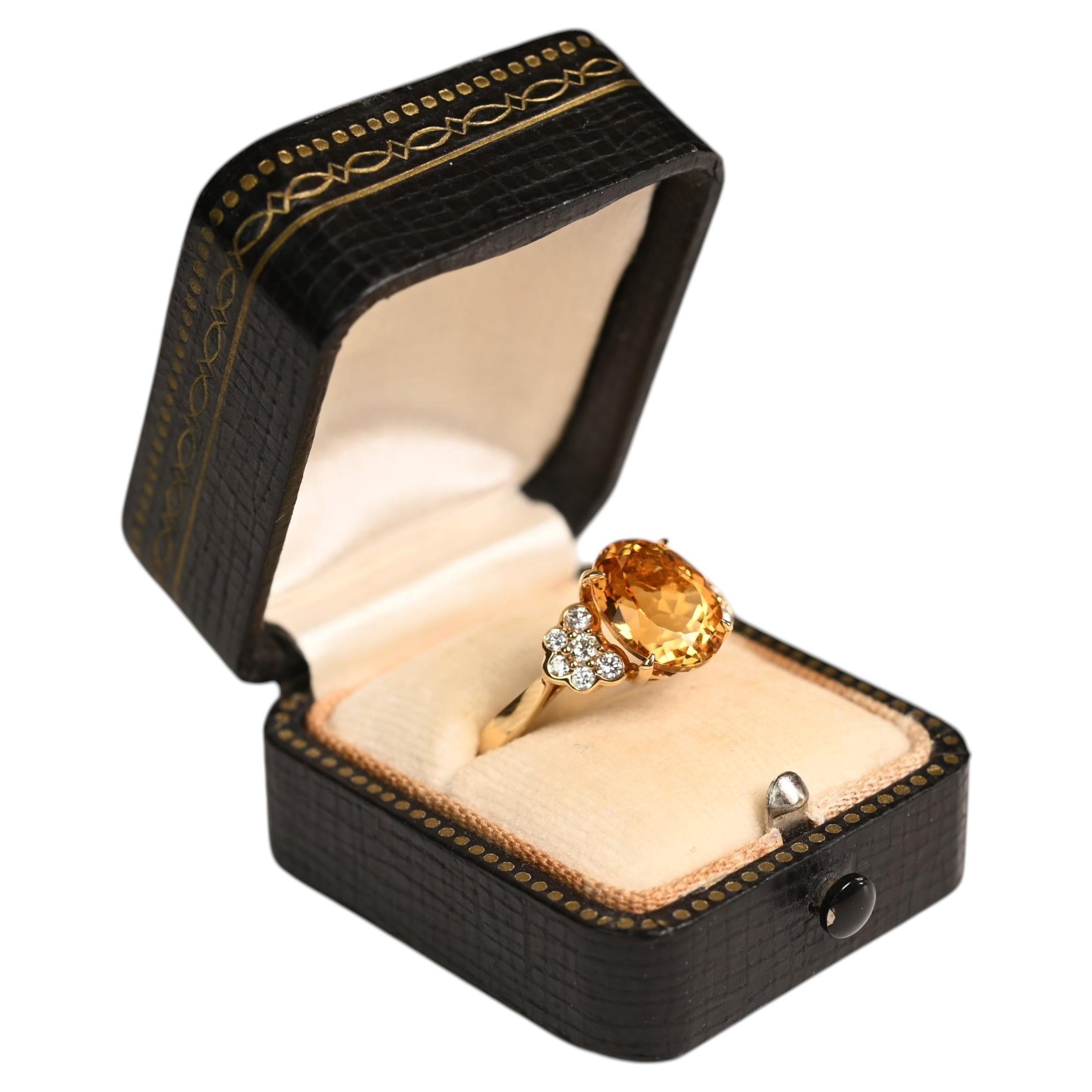 Oval Citrine Ring. 2.90ct Natural Citrine Round Diamond 18k Yellow Gold Ring