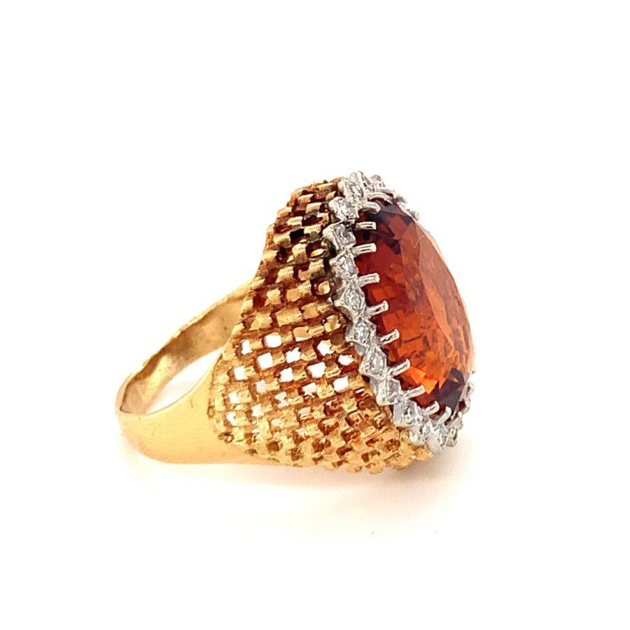 Citrine and Diamond Ring in 18K Yellow Gold, circa 1960s In Good Condition For Sale In Beverly Hills, CA