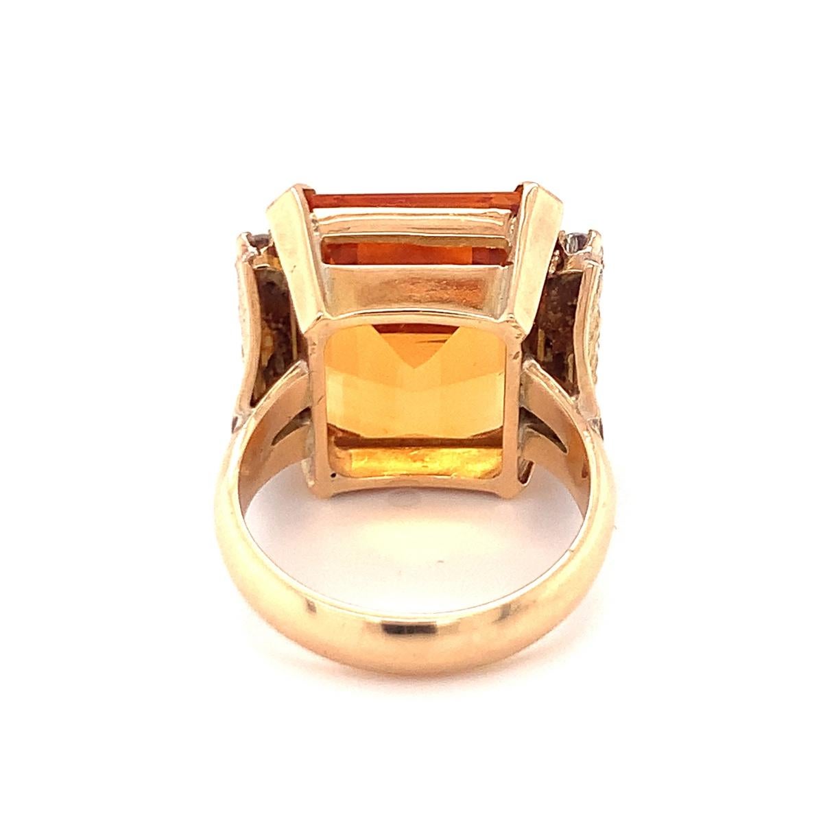 Citrine and Diamond Ring in 18K Yellow Gold, circa 1960s For Sale 1