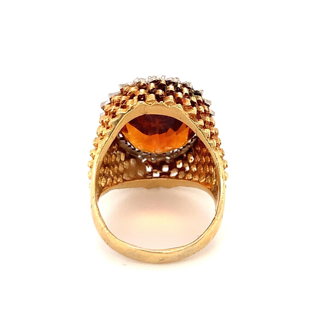 Citrine and Diamond Ring in 18K Yellow Gold, circa 1960s For Sale 1