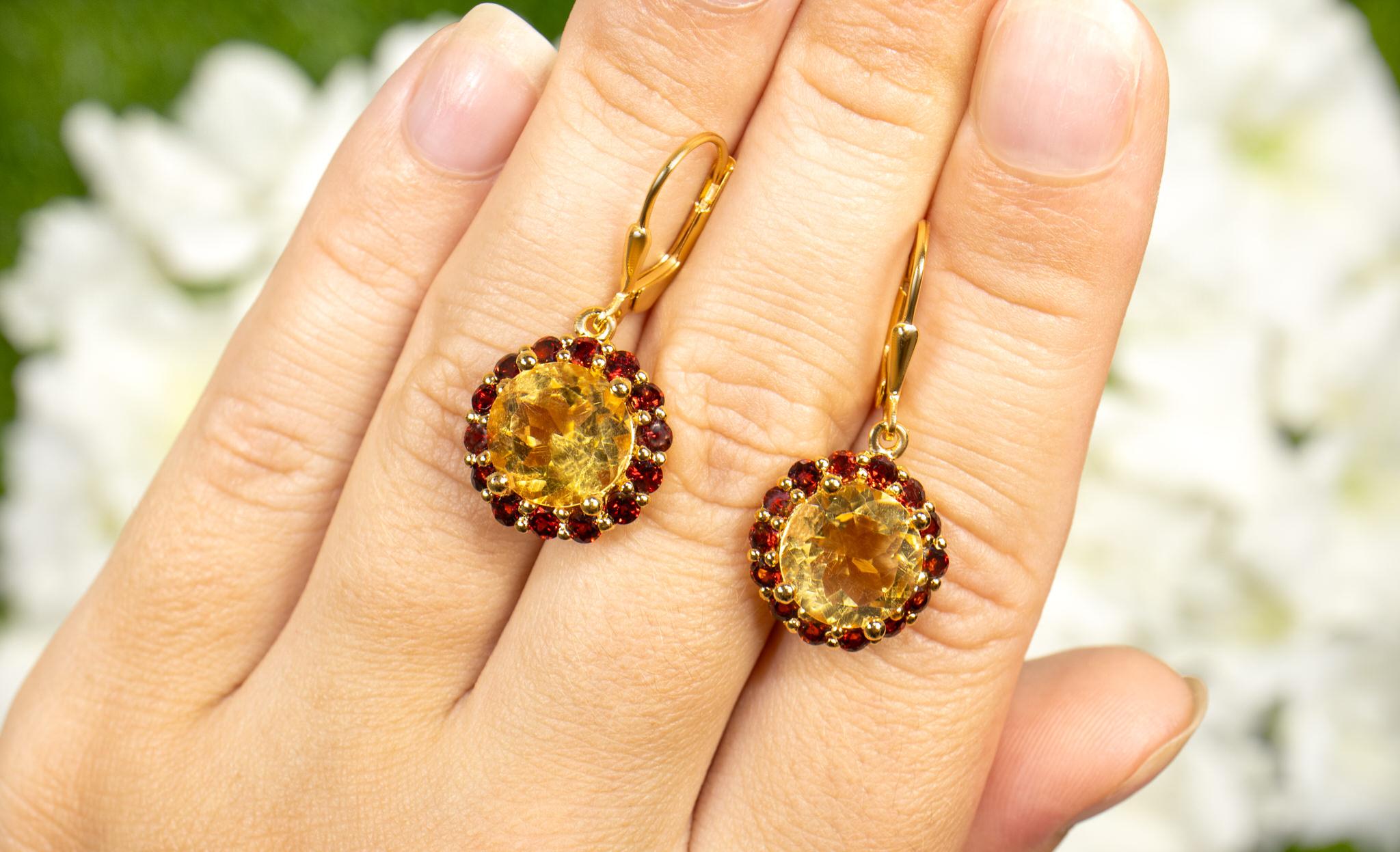 Citrine and Garnet Dangle Earrings 6.4 Carats 18K Yellow Gold Plated In Excellent Condition For Sale In Aliso Viejo, CA